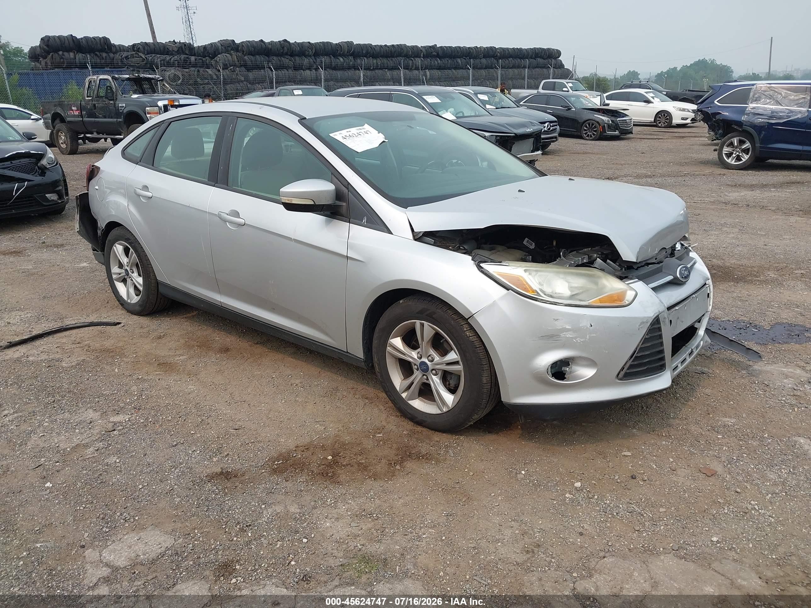2014 Ford Focus Se Серебряный vin: 1FADP3F24EL424994
