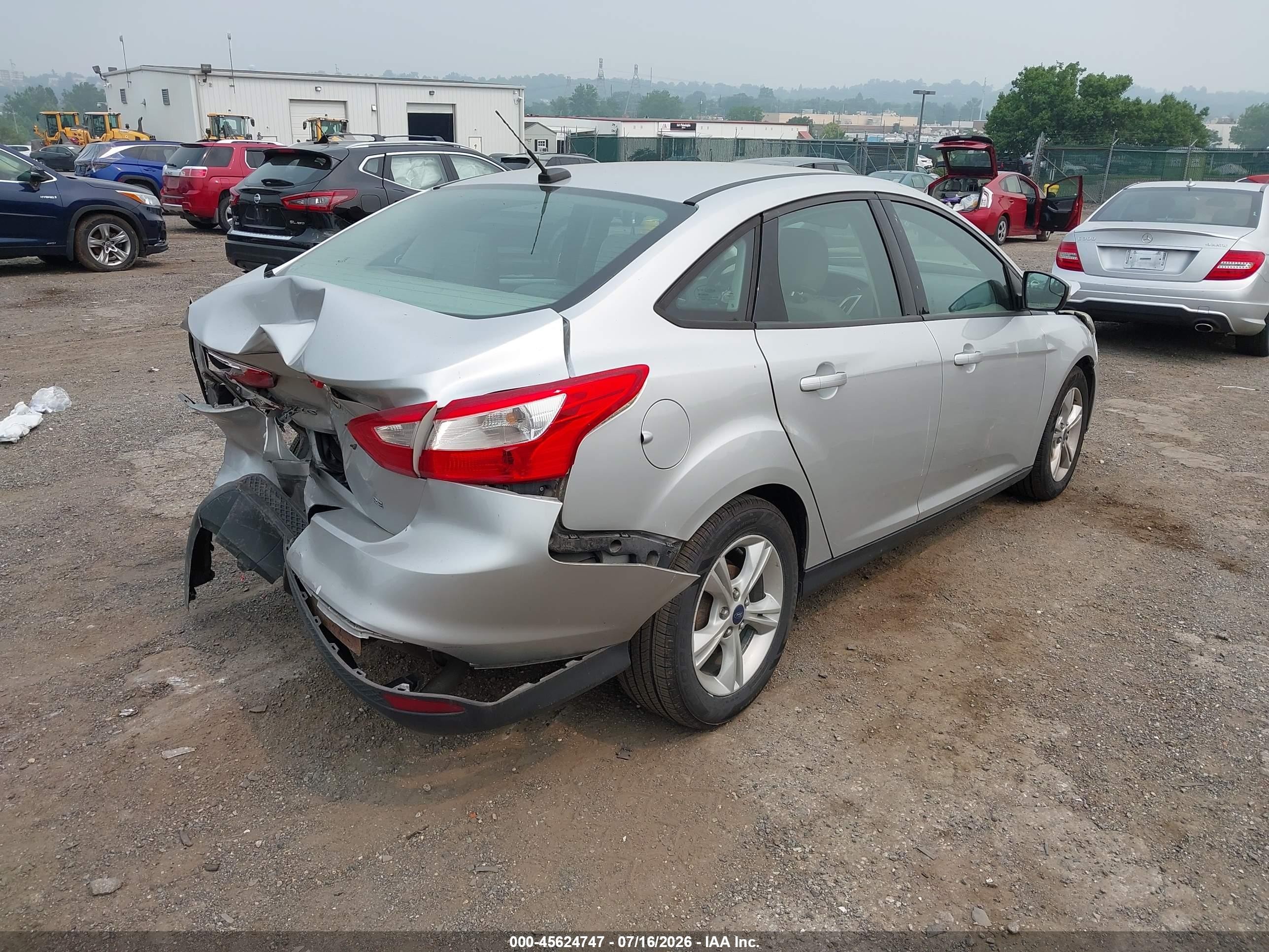 2014 Ford Focus Se Серебряный vin: 1FADP3F24EL424994