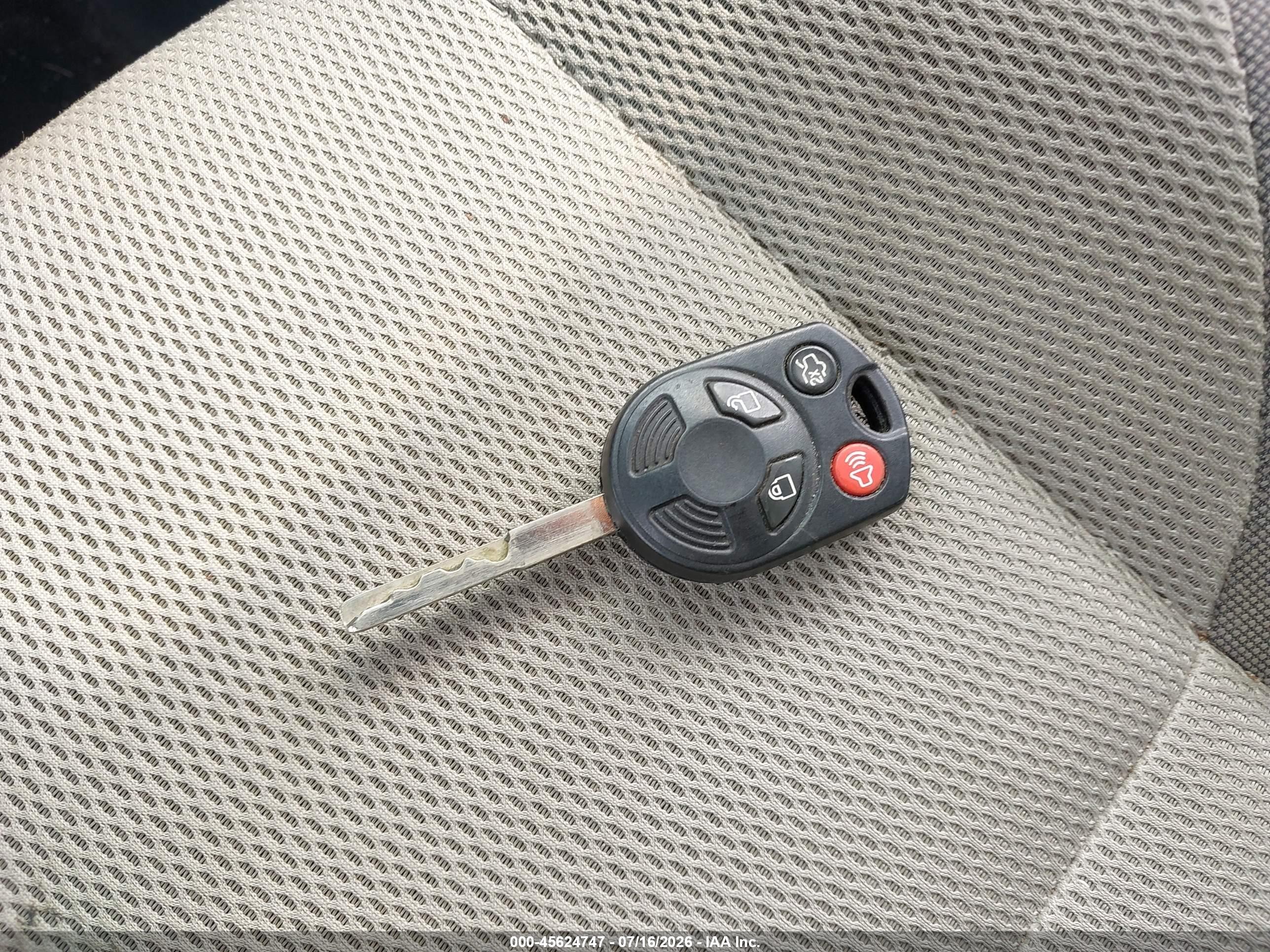 2014 Ford Focus Se Серебряный vin: 1FADP3F24EL424994
