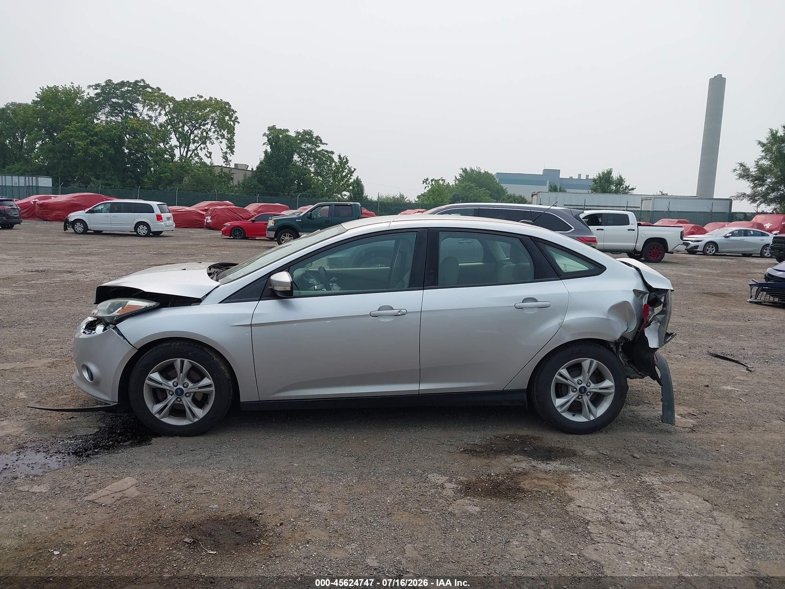 2014 Ford Focus Se Серебряный vin: 1FADP3F24EL424994