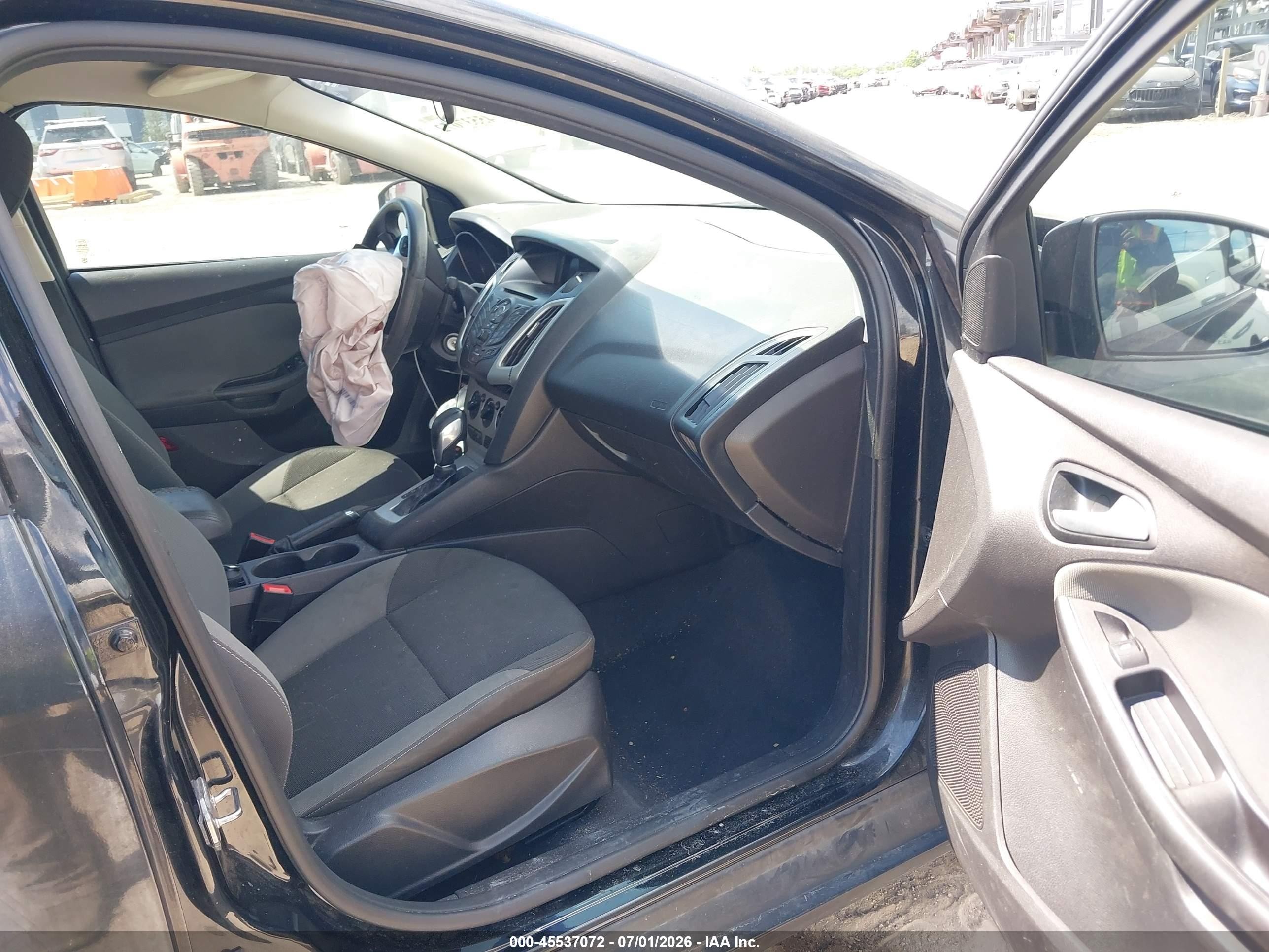 2014 Ford Focus Se Black vin: 1FADP3F24EL426566