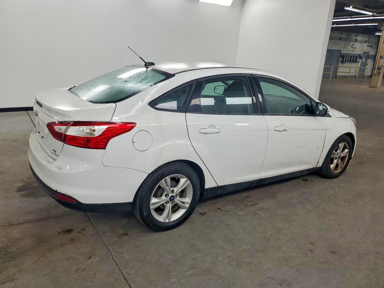 2014 Ford Focus Se White vin: 1FADP3F24EL427538
