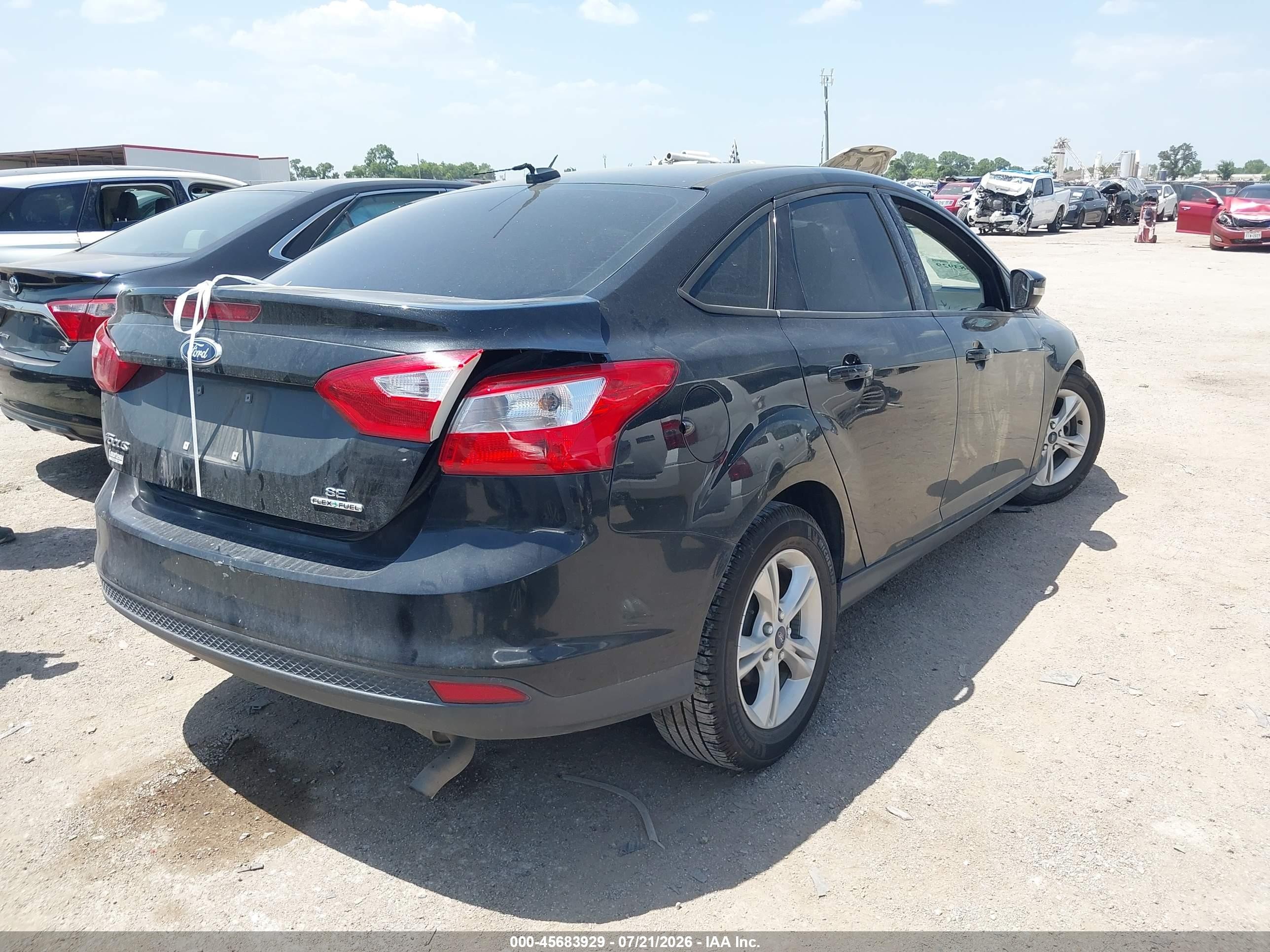 2014 Ford Focus Se Black vin: 1FADP3F24EL441584