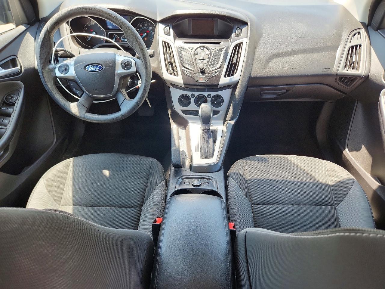 2014 Ford Focus Se Черный vin: 1FADP3F24EL452987