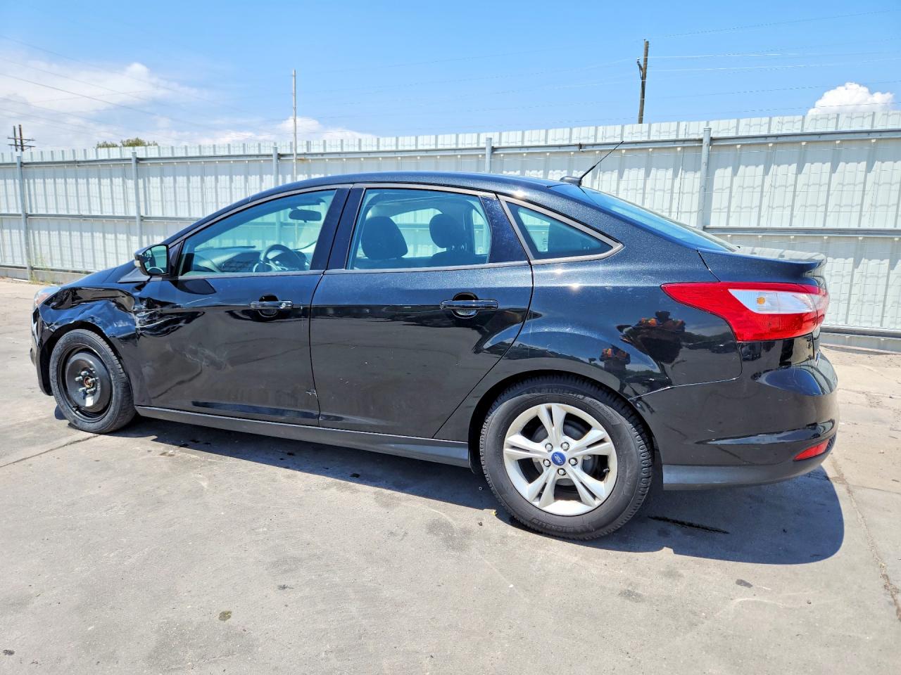 2014 Ford Focus Se Черный vin: 1FADP3F24EL452987
