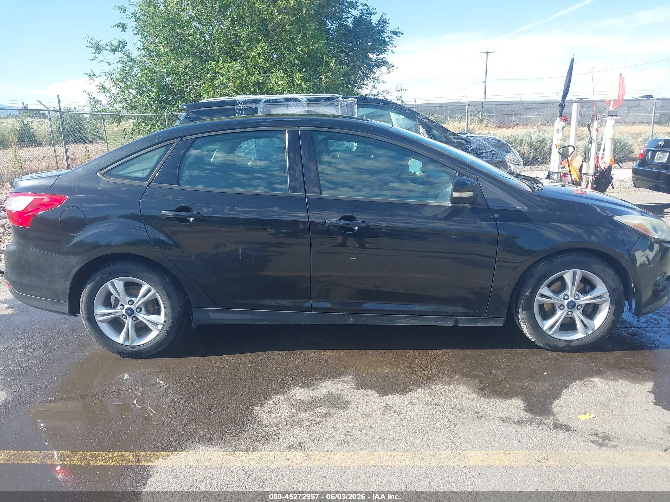 2014 Ford Focus Se Black vin: 1FADP3F24EL453217