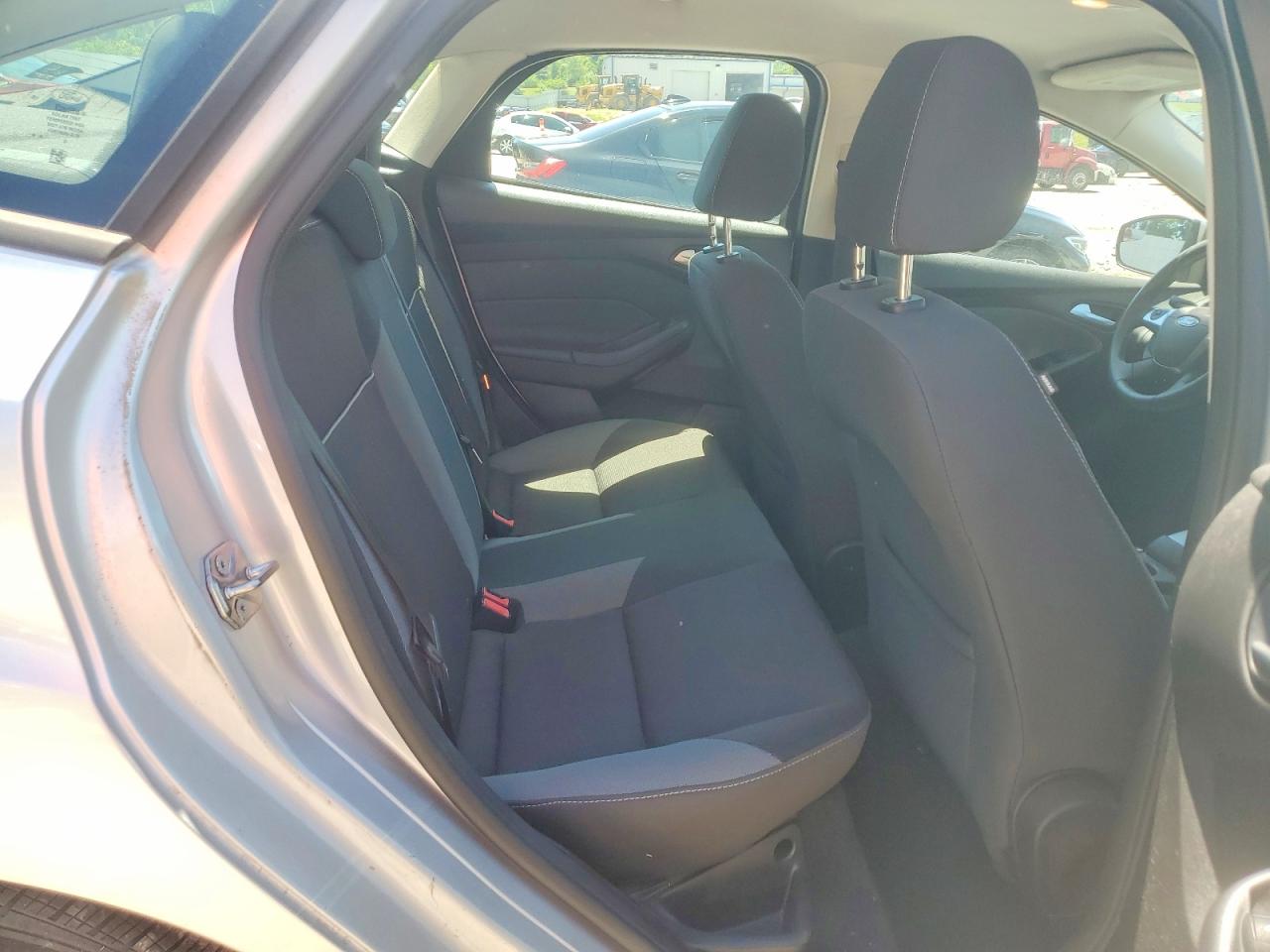 2014 Ford Focus Se Gray vin: 1FADP3F24EL460801