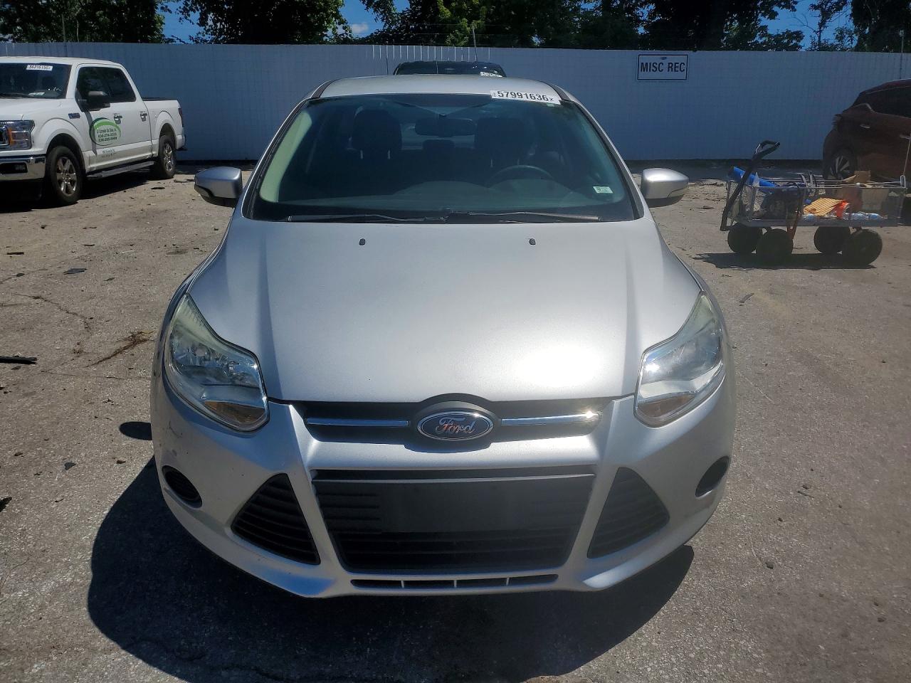 2014 Ford Focus Se Gray vin: 1FADP3F24EL460801