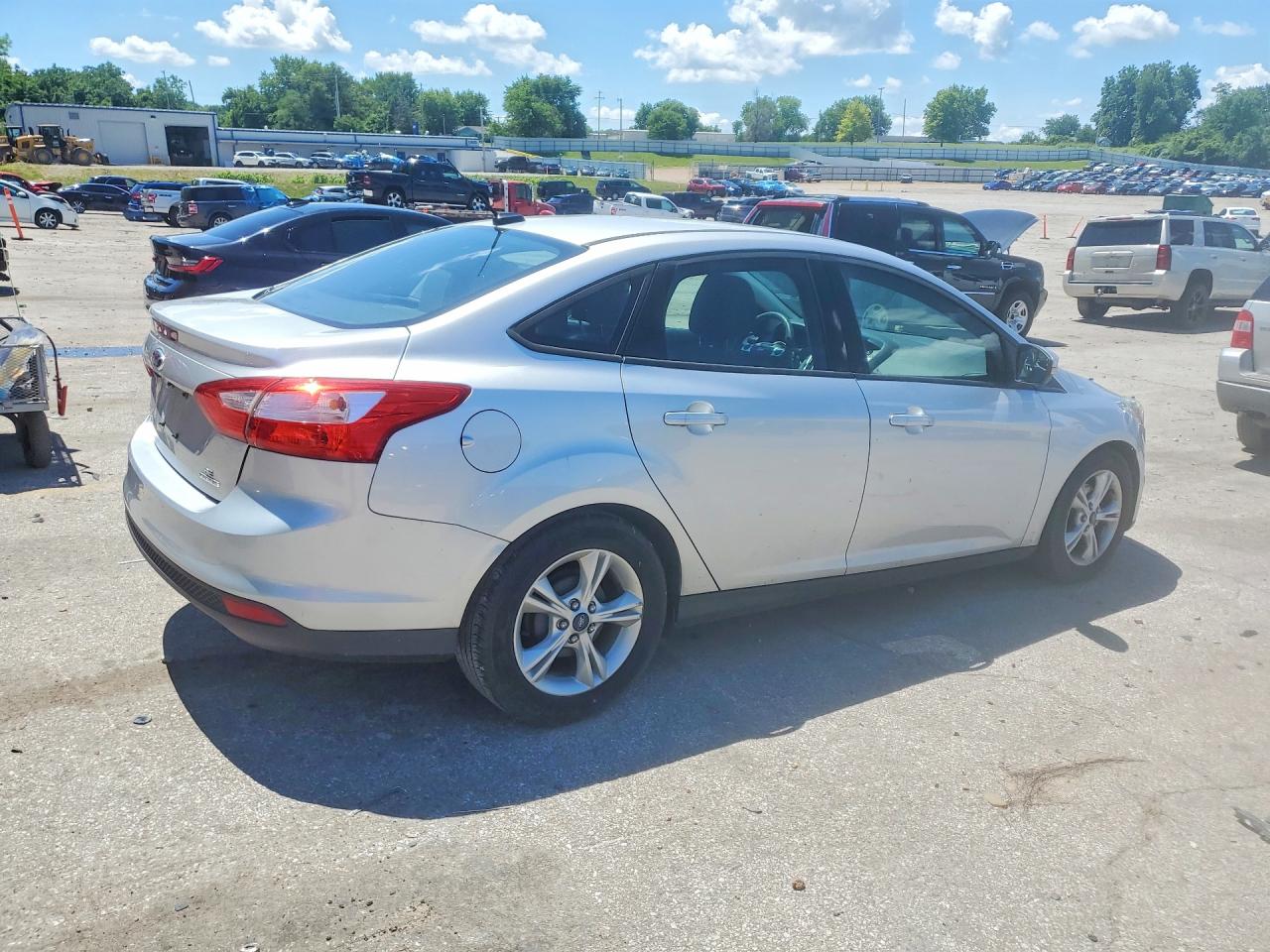 2014 Ford Focus Se Gray vin: 1FADP3F24EL460801