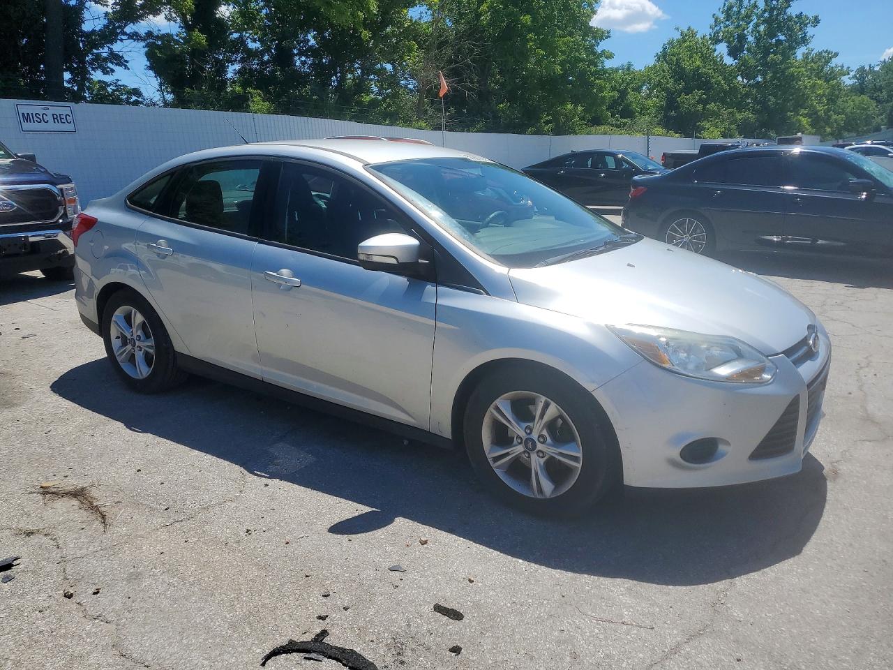 2014 Ford Focus Se Gray vin: 1FADP3F24EL460801