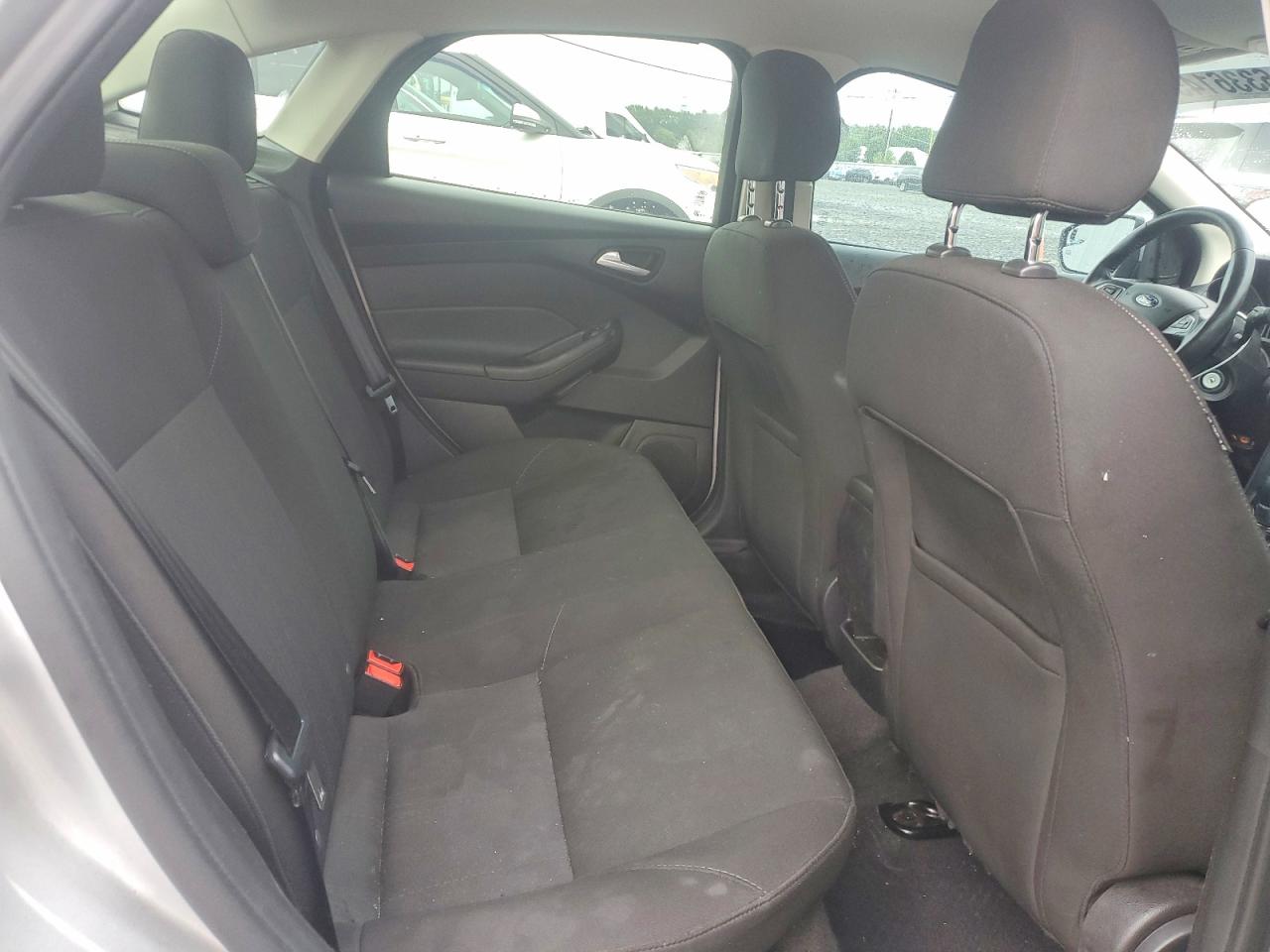 2015 Ford Focus Se White vin: 1FADP3F24FL208595