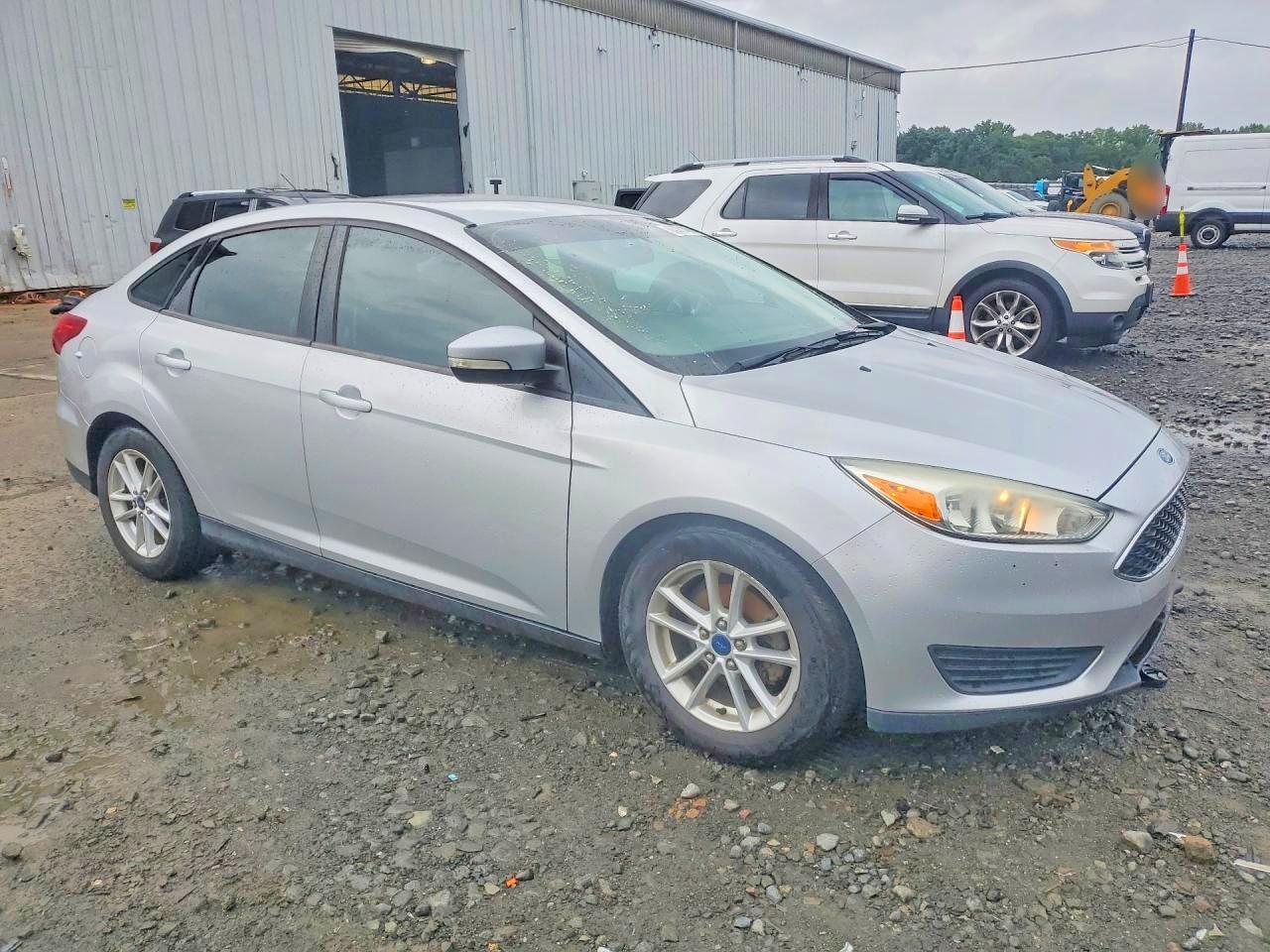 2015 Ford Focus Se White vin: 1FADP3F24FL208595