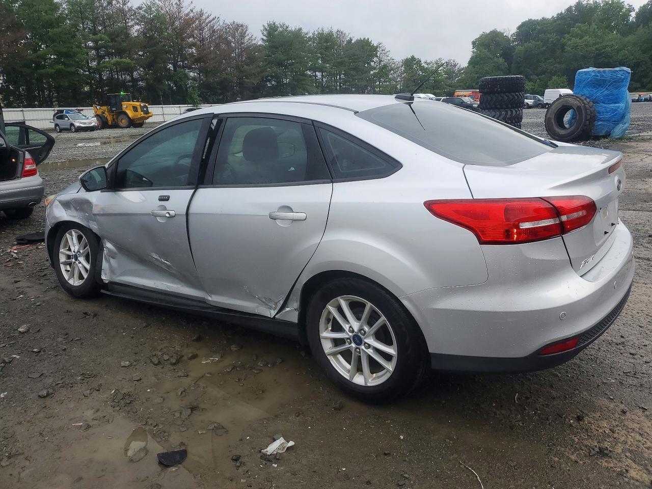 2015 Ford Focus Se White vin: 1FADP3F24FL208595