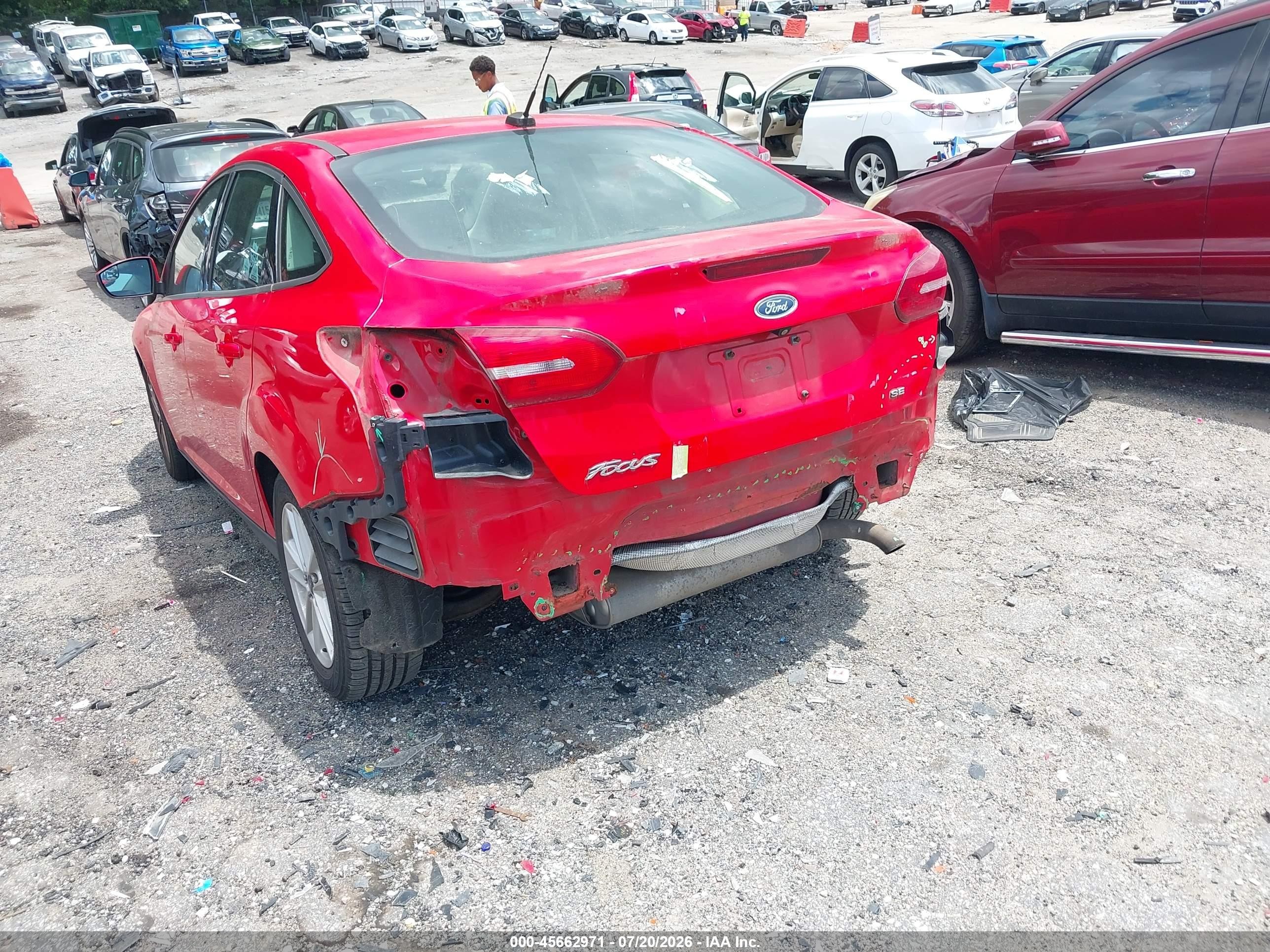2015 Ford Focus Se Red vin: 1FADP3F24FL208628