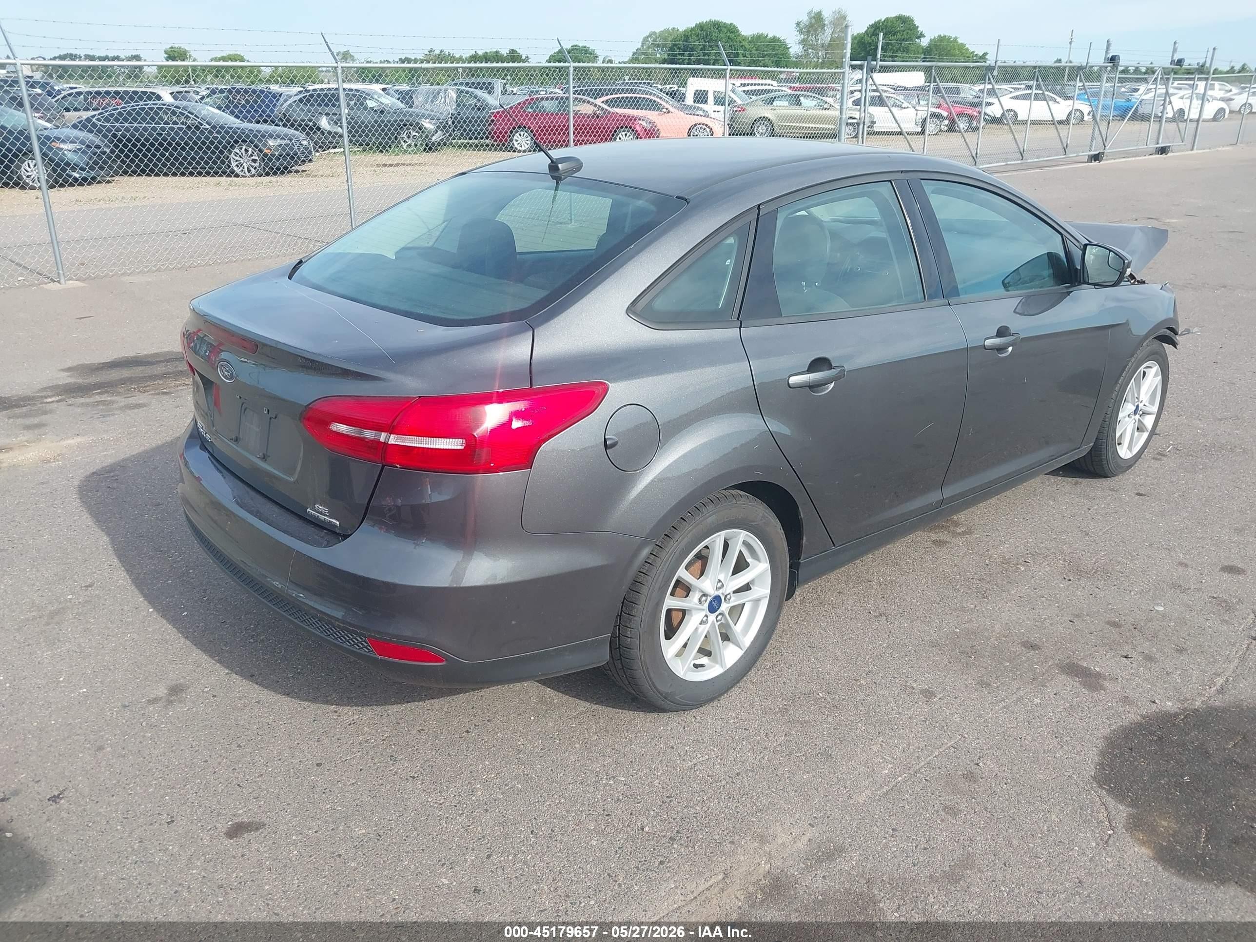 2015 Ford Focus Se Gray vin: 1FADP3F24FL209620