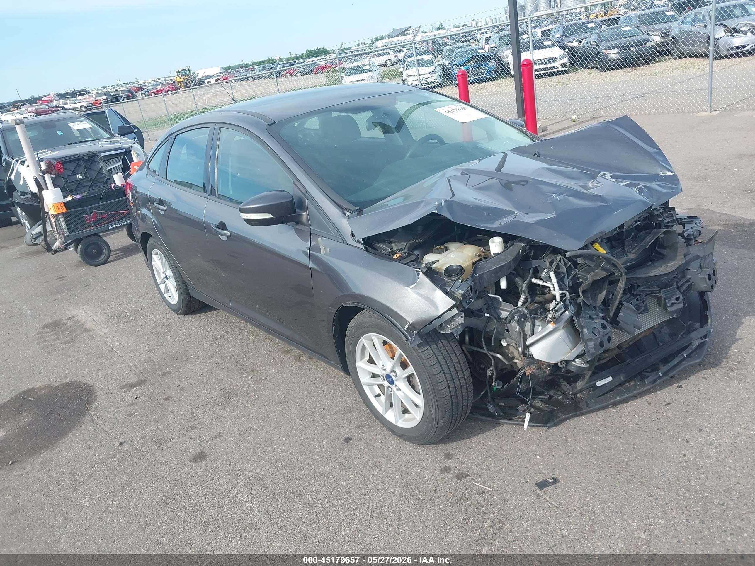 2015 Ford Focus Se Gray vin: 1FADP3F24FL209620