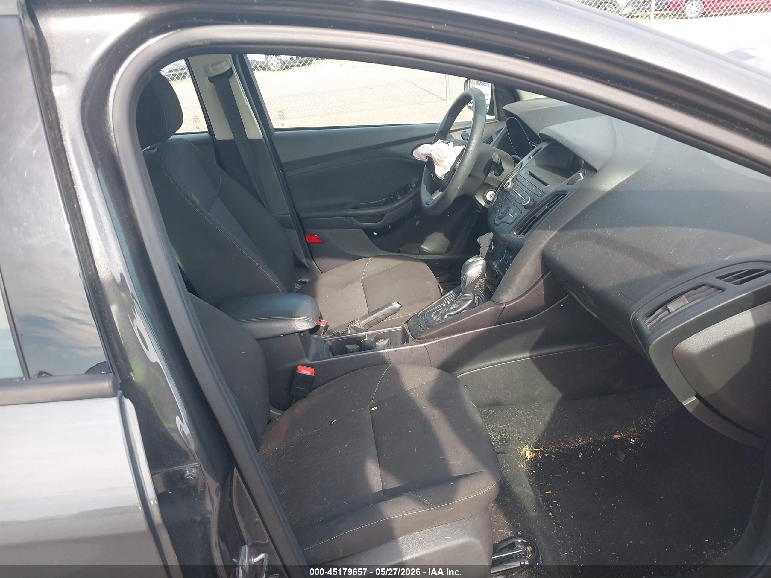 2015 Ford Focus Se Gray vin: 1FADP3F24FL209620