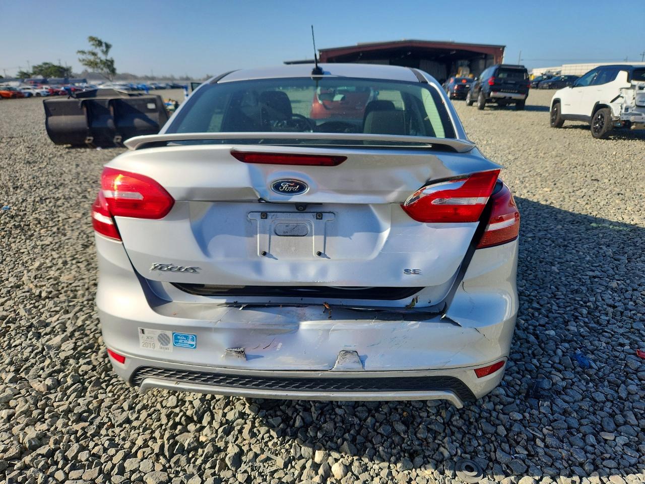 2015 Ford Focus Se Silver vin: 1FADP3F24FL232413