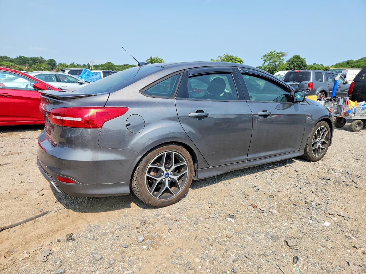 2015 Ford Focus Se Серый vin: 1FADP3F24FL237885