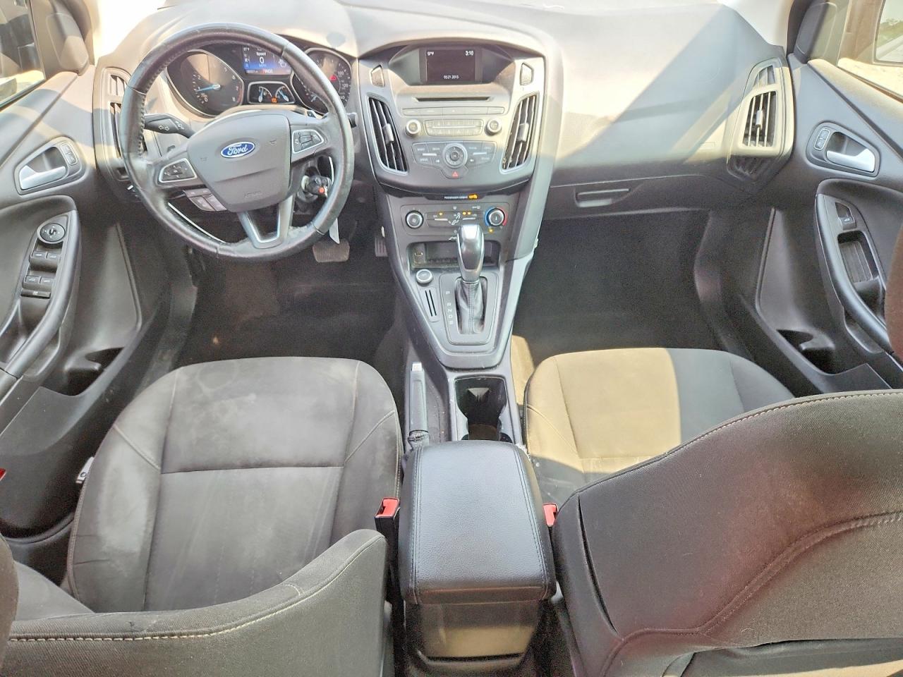 2015 Ford Focus Se Серый vin: 1FADP3F24FL237885