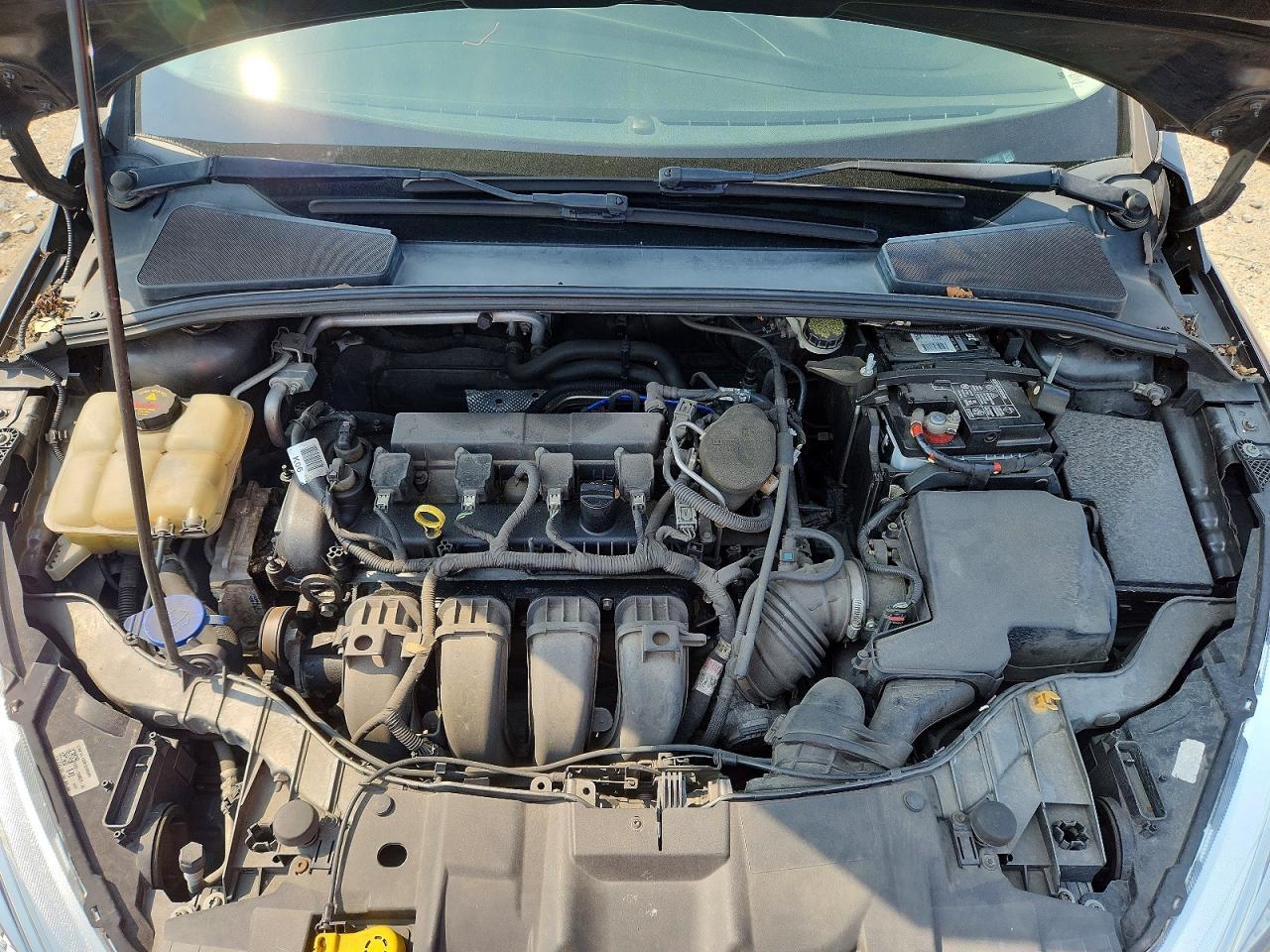 2015 Ford Focus Se Серый vin: 1FADP3F24FL237885