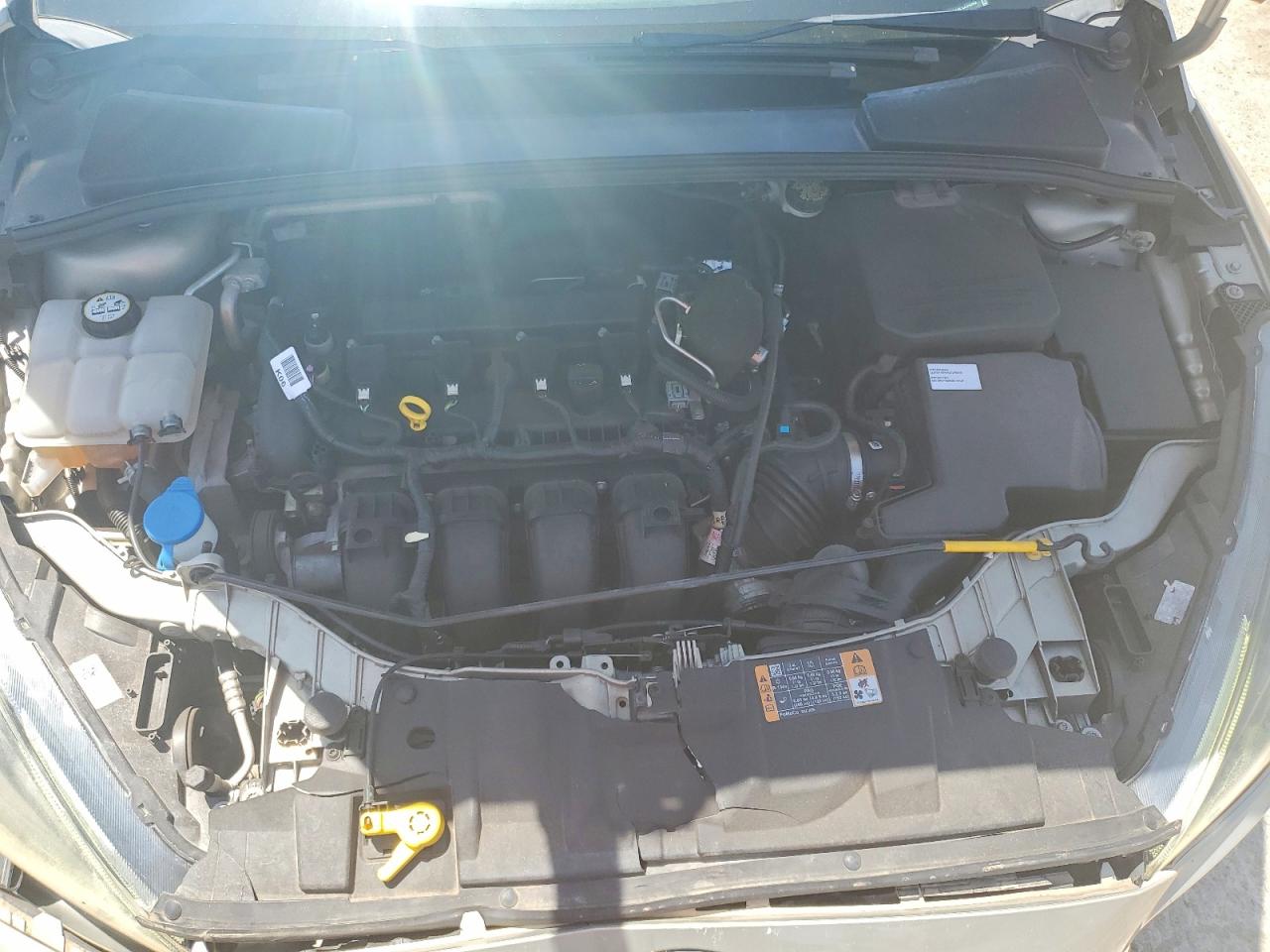 2015 Ford Focus Se Tan vin: 1FADP3F24FL255545