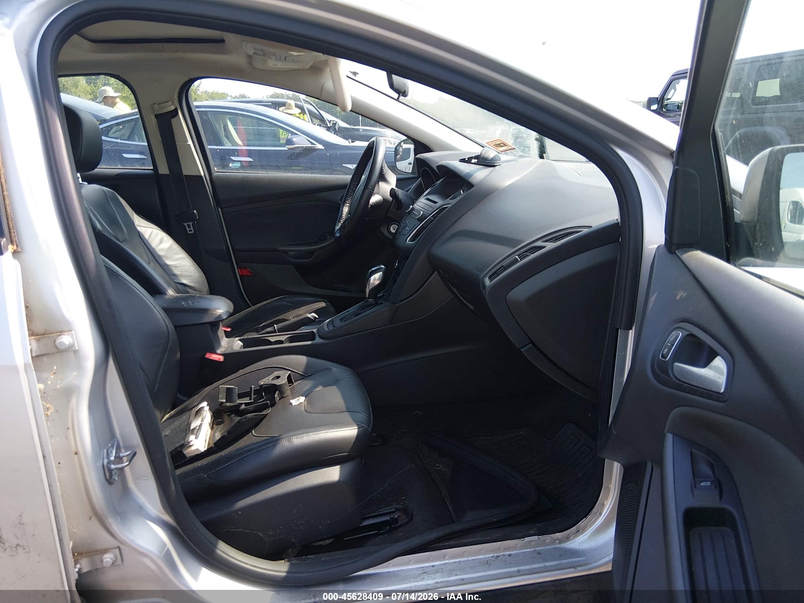 2015 Ford Focus Se Silver vin: 1FADP3F24FL267209