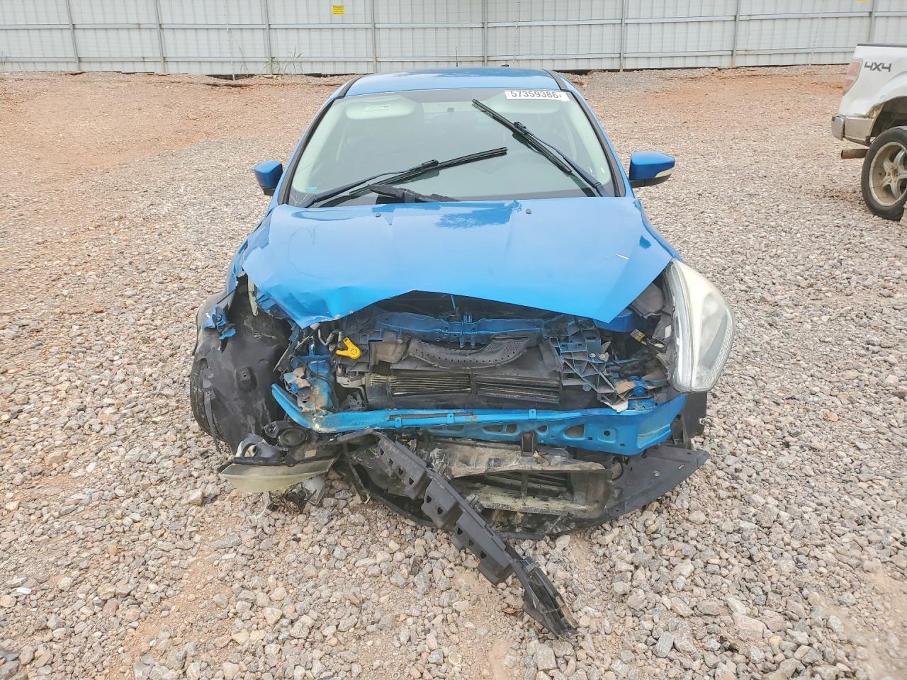 2015 Ford Focus Se Blue vin: 1FADP3F24FL274578