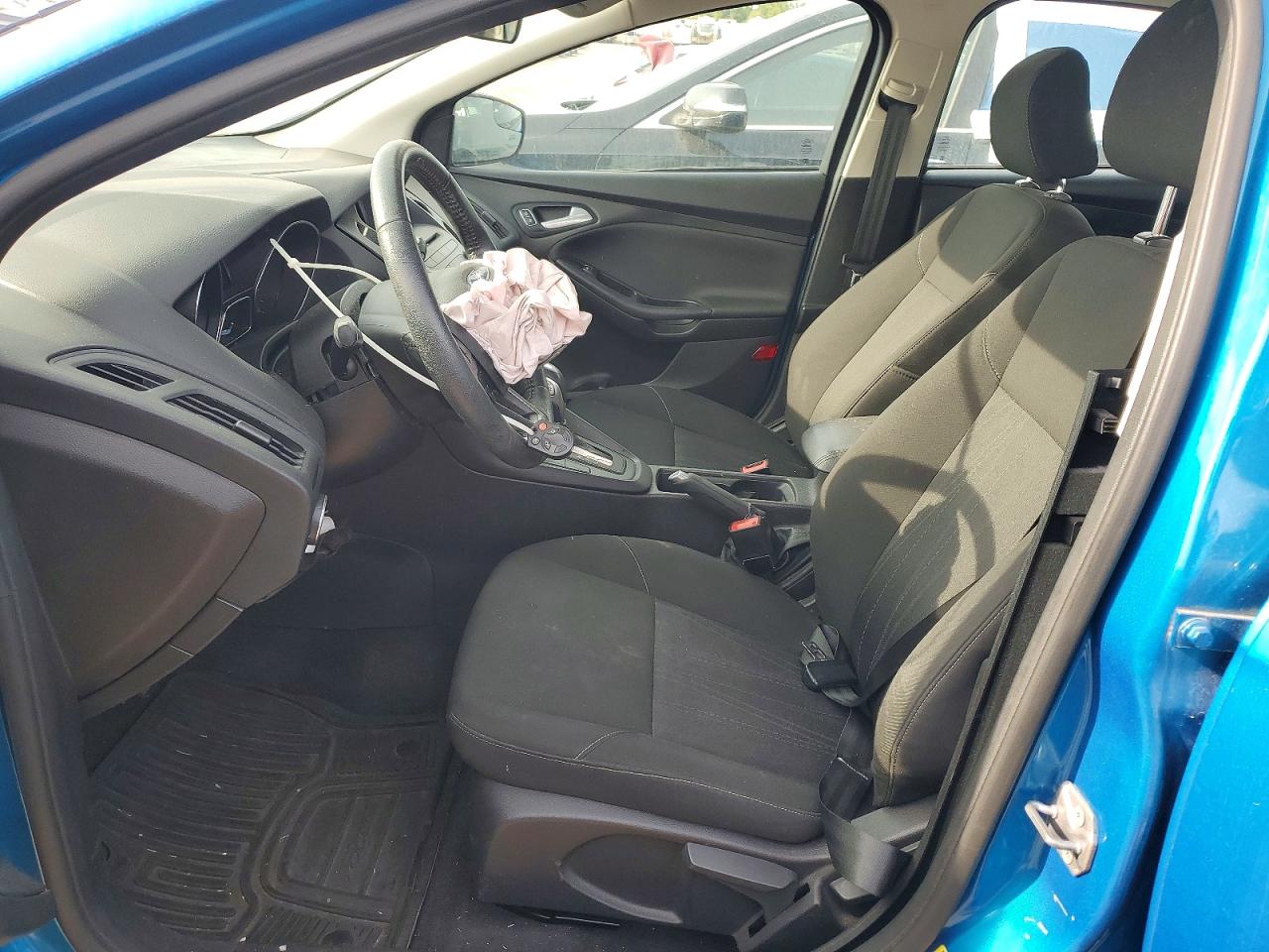 2015 Ford Focus Se Blue vin: 1FADP3F24FL274578