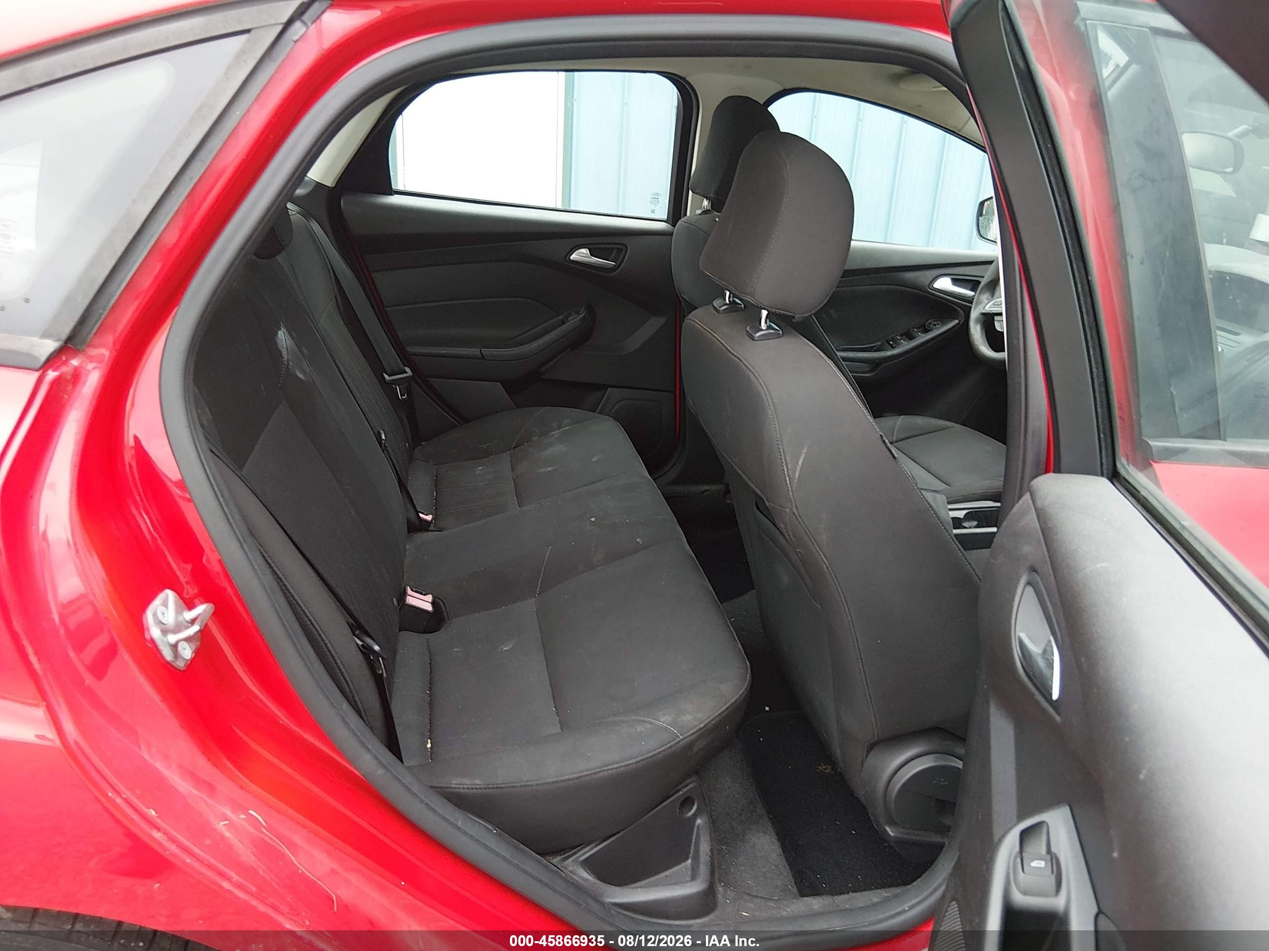 2015 Ford Focus Se Red vin: 1FADP3F24FL276332