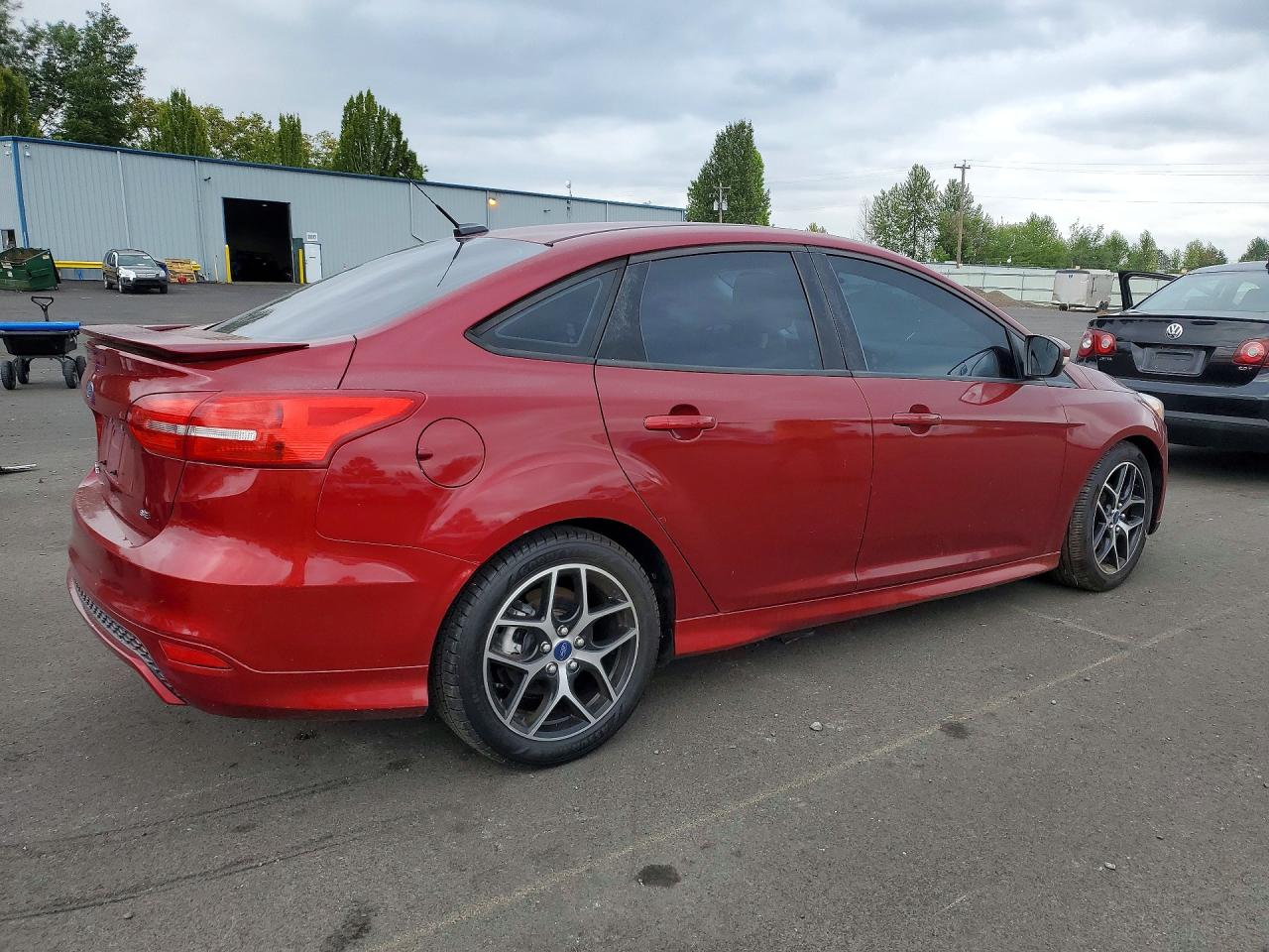 2015 Ford Focus Se Burgundy vin: 1FADP3F24FL281479