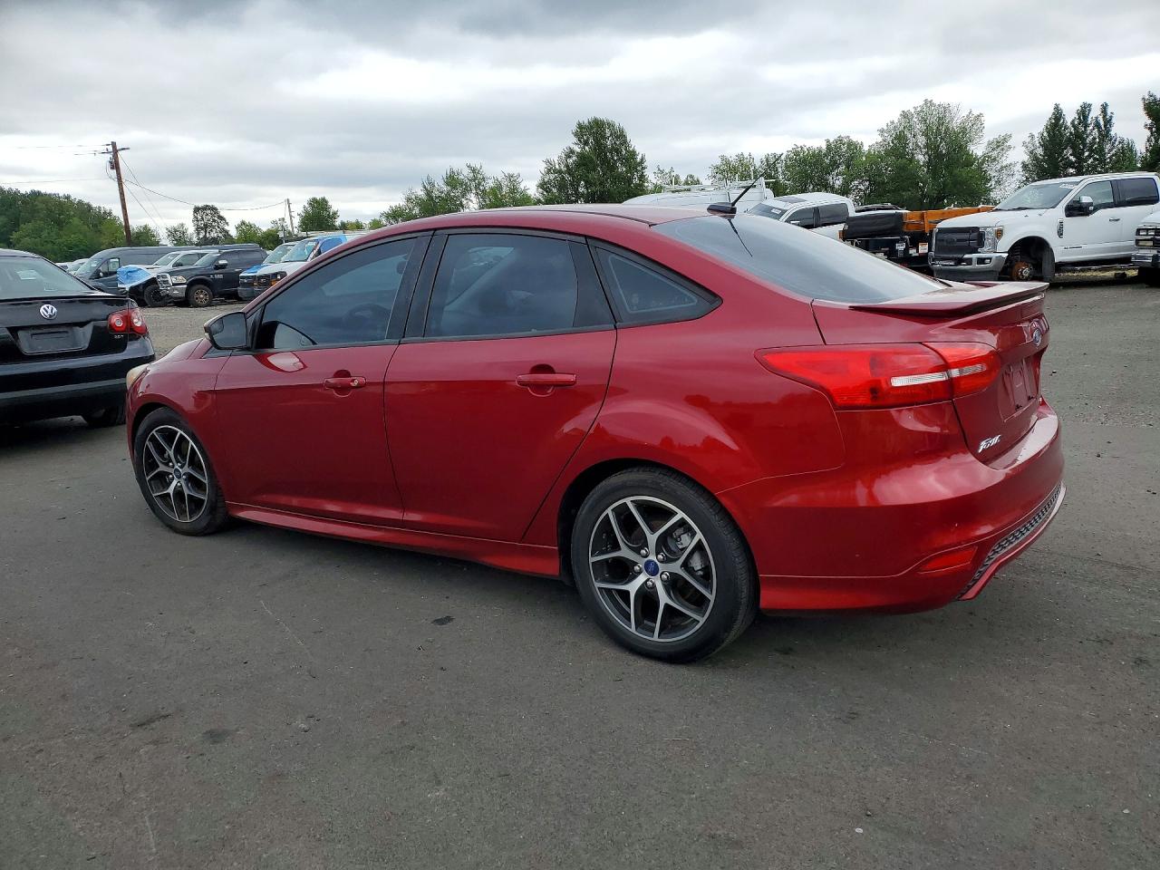2015 Ford Focus Se Burgundy vin: 1FADP3F24FL281479