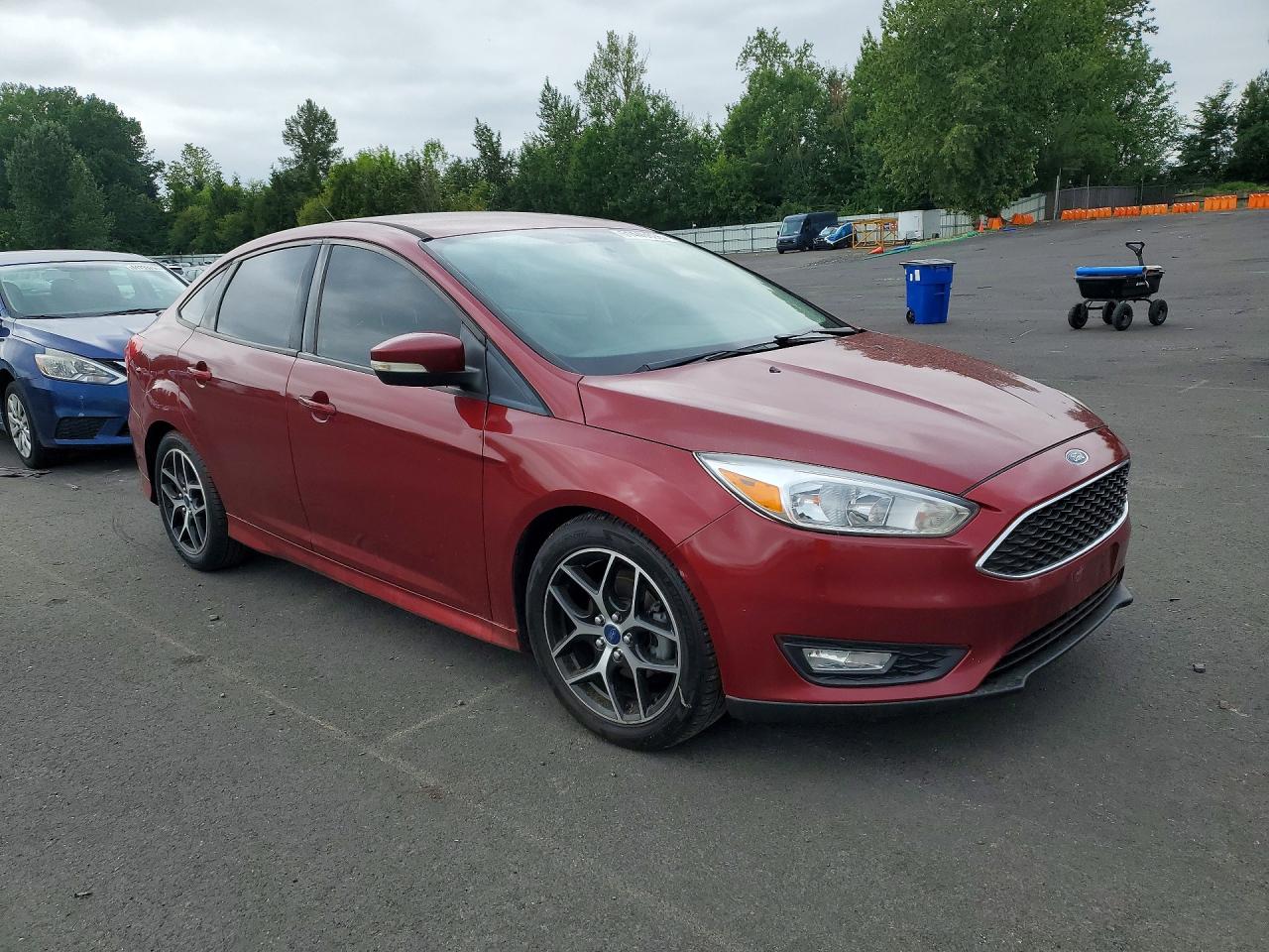 2015 Ford Focus Se Burgundy vin: 1FADP3F24FL281479