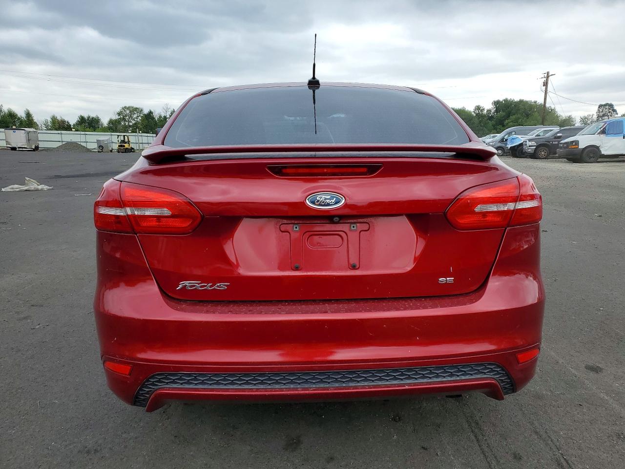 2015 Ford Focus Se Burgundy vin: 1FADP3F24FL281479