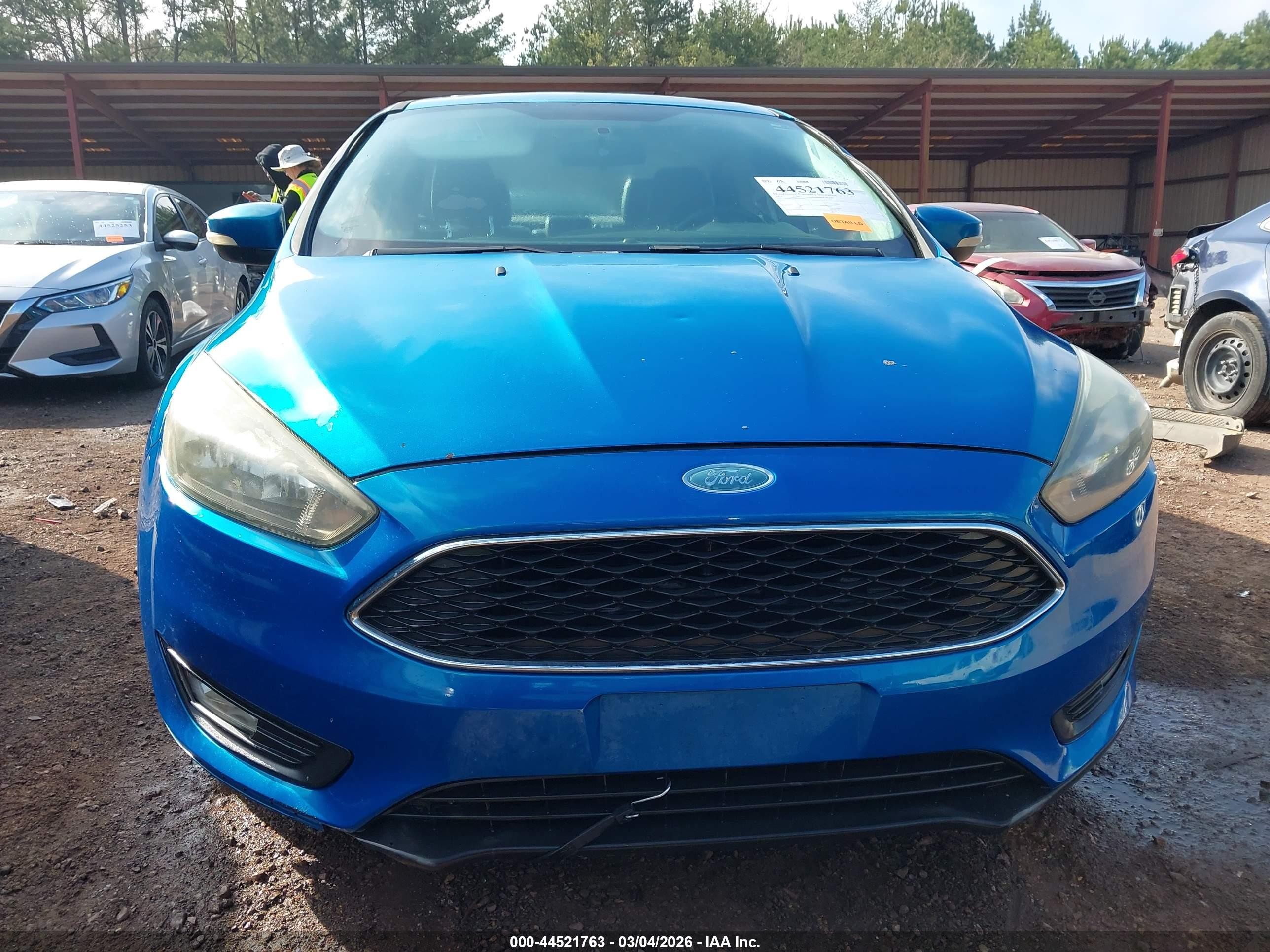 2015 Ford Focus Se Blue vin: 1FADP3F24FL291591