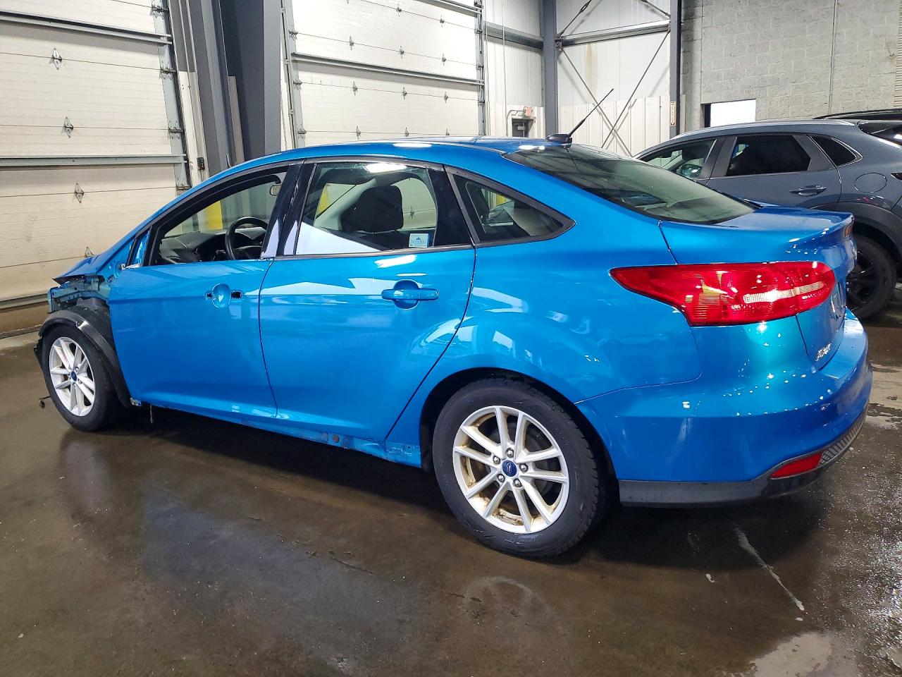 2015 Ford Focus Se Blue vin: 1FADP3F24FL294118