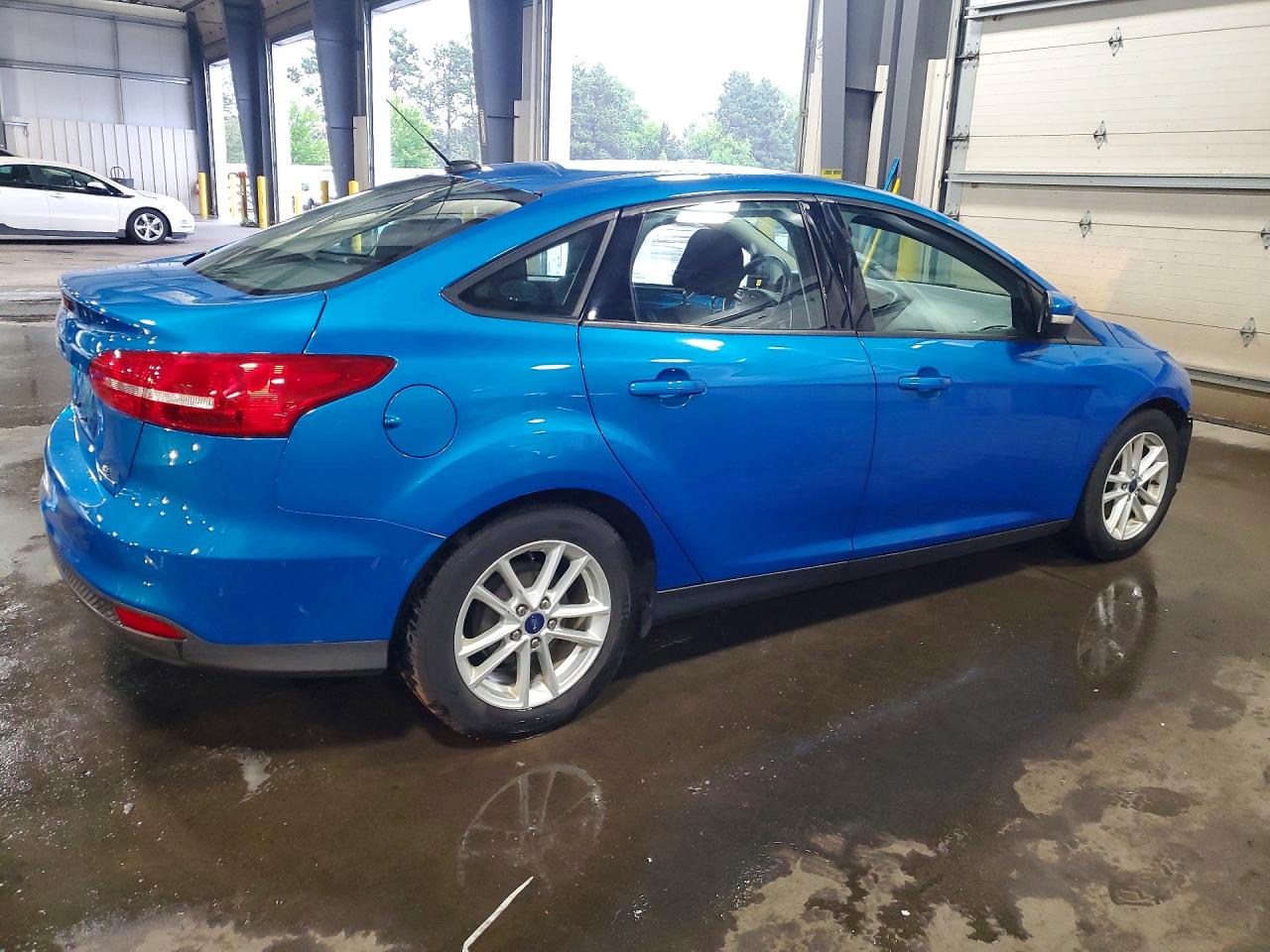 2015 Ford Focus Se Blue vin: 1FADP3F24FL294118