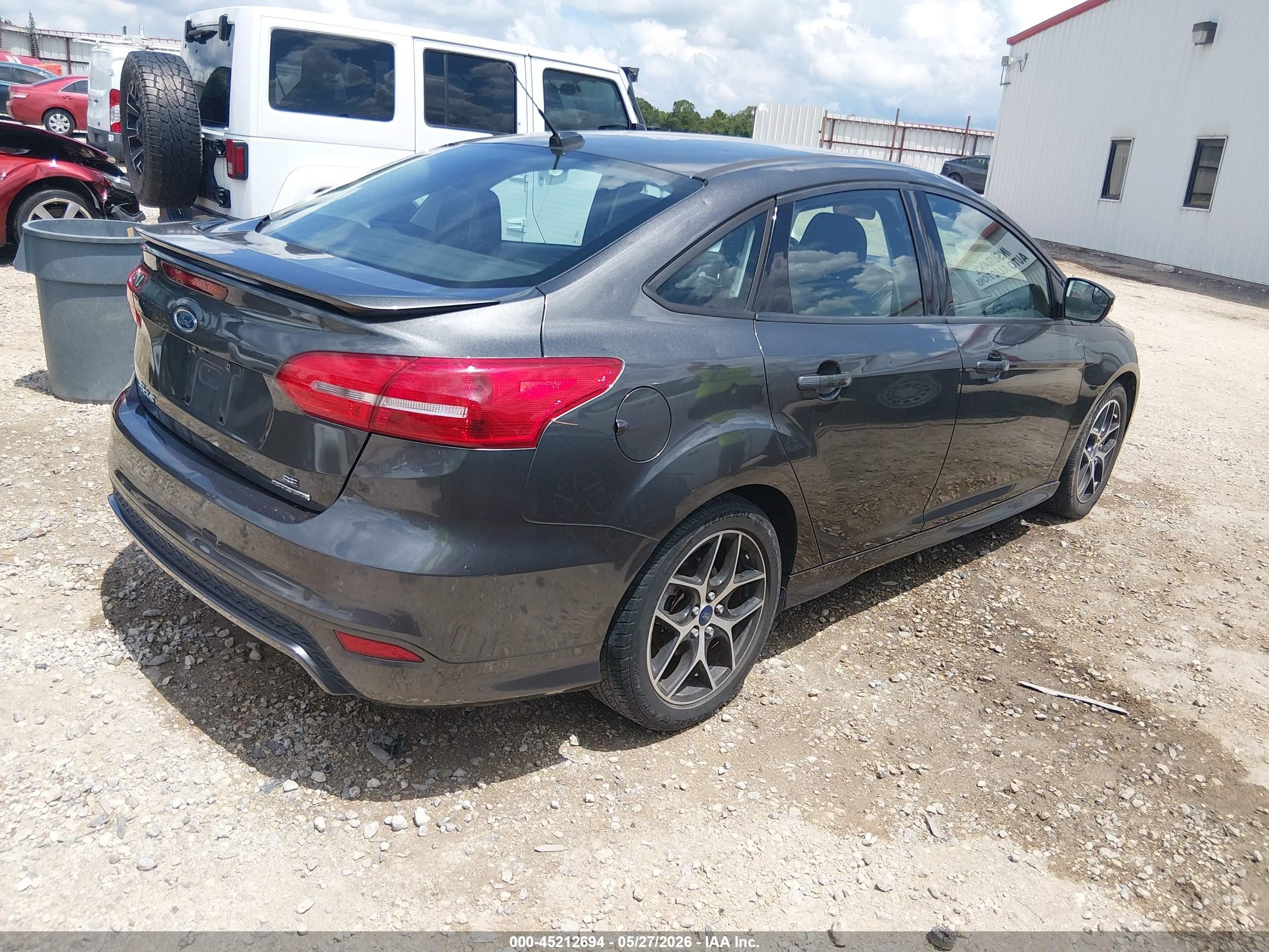 2015 Ford Focus Se Gray vin: 1FADP3F24FL300029