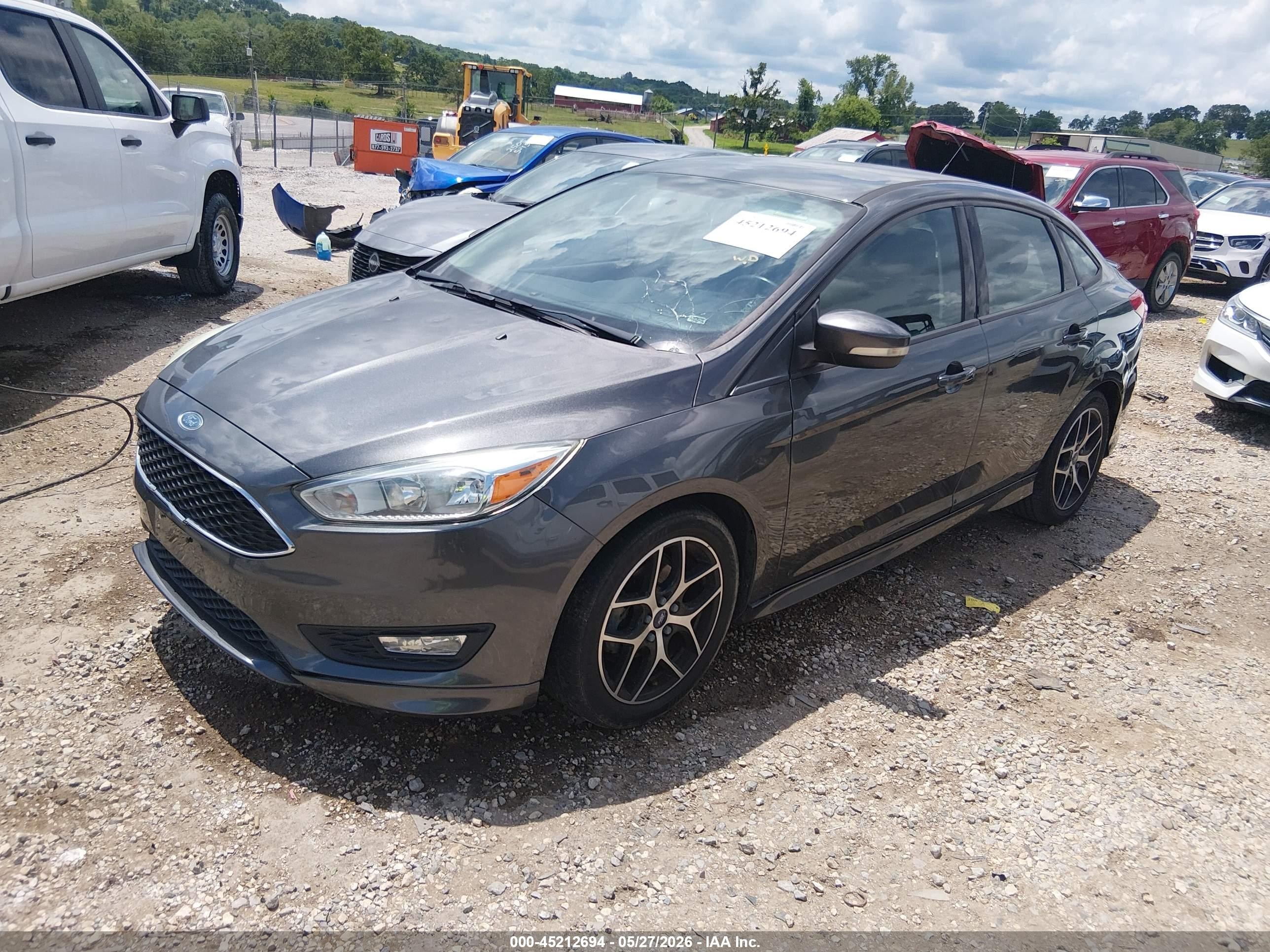 2015 Ford Focus Se Gray vin: 1FADP3F24FL300029