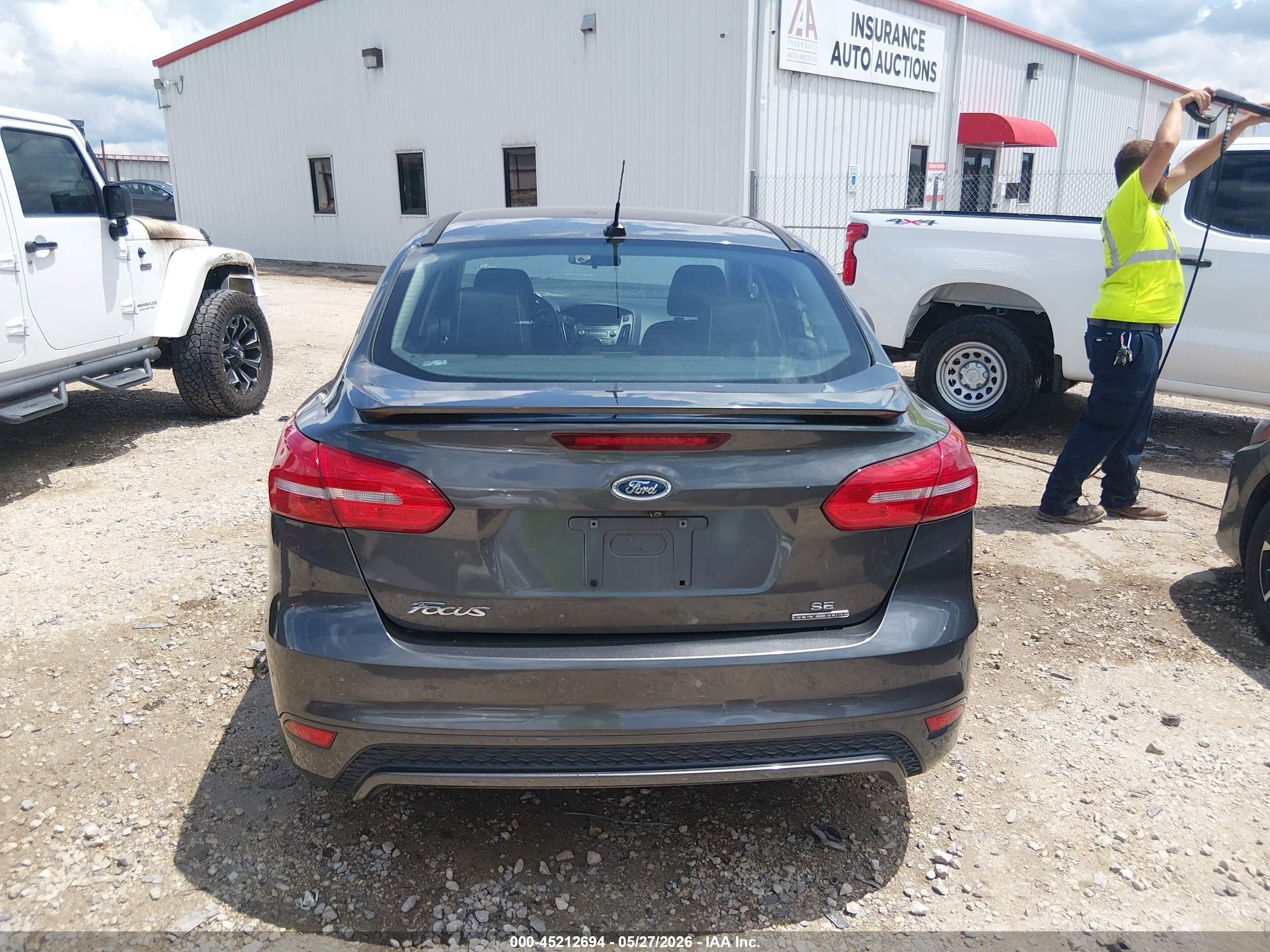 2015 Ford Focus Se Gray vin: 1FADP3F24FL300029