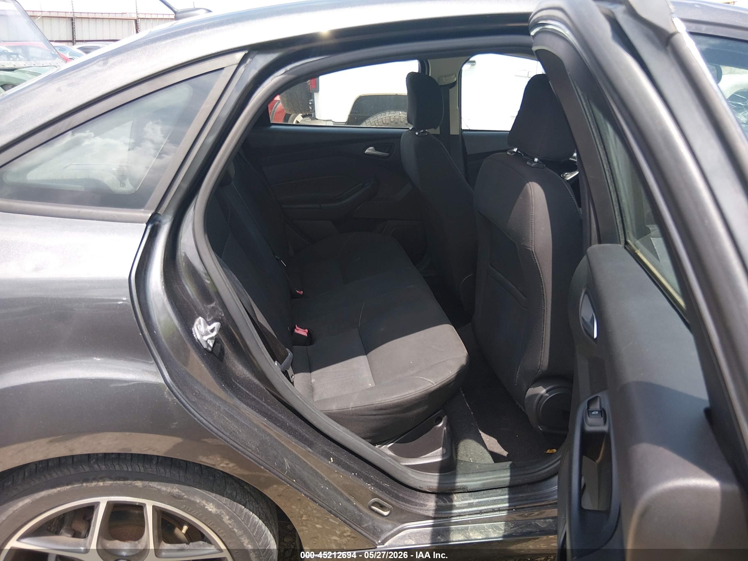 2015 Ford Focus Se Gray vin: 1FADP3F24FL300029