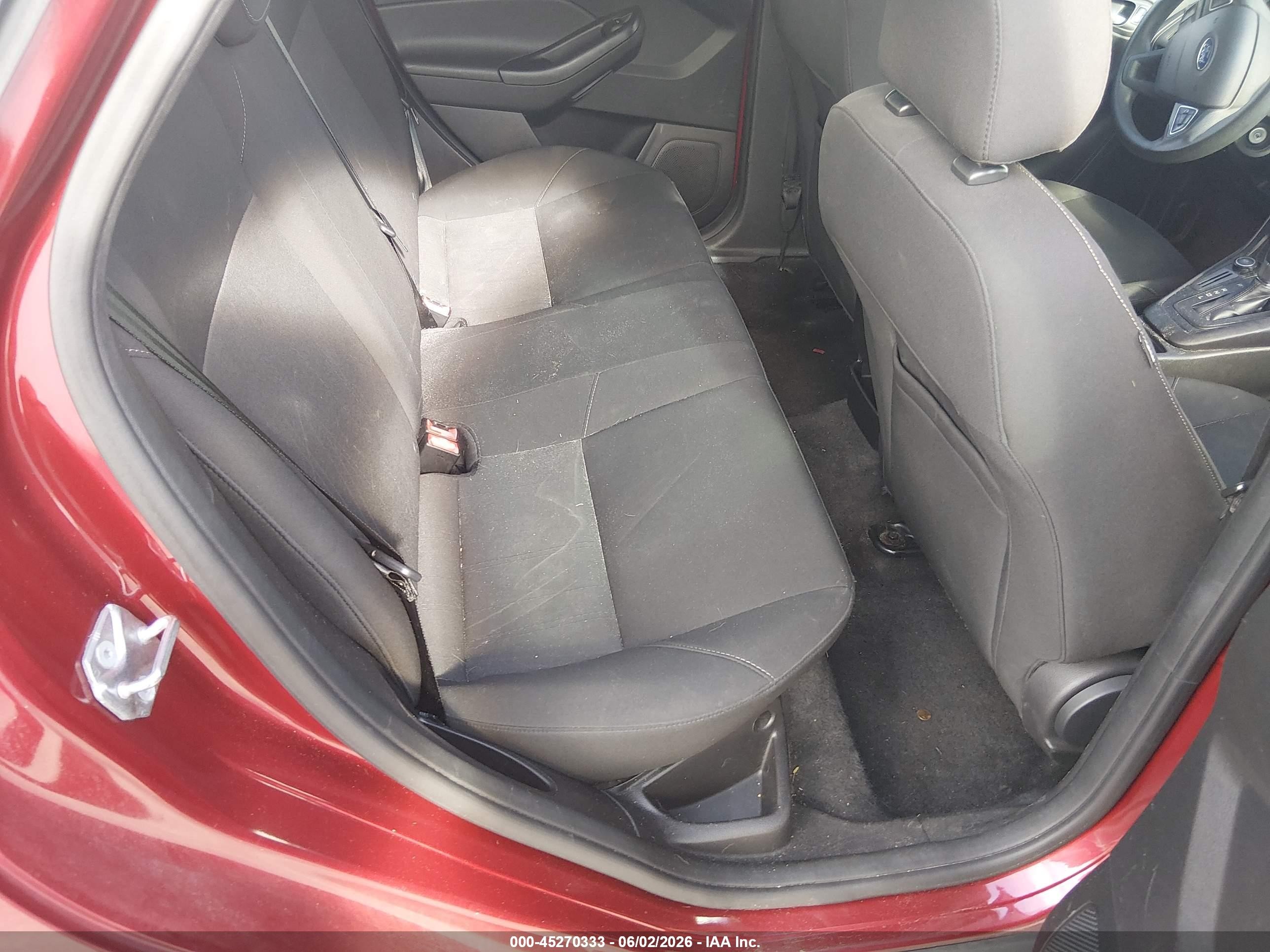 2015 Ford Focus Se Красный vin: 1FADP3F24FL304579