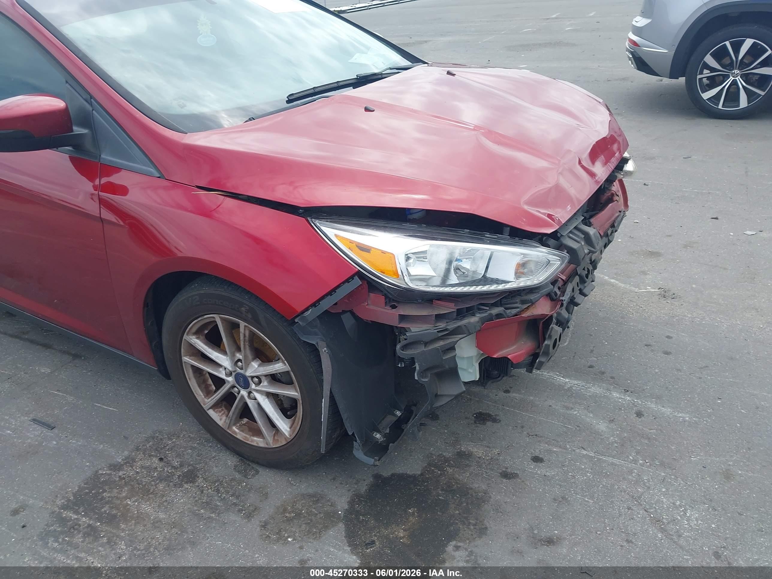 2015 Ford Focus Se Красный vin: 1FADP3F24FL304579