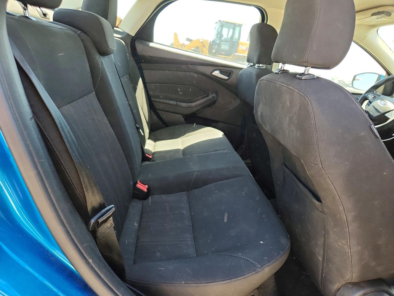 2015 Ford Focus Se Blue vin: 1FADP3F24FL312956
