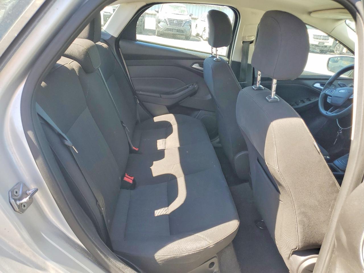 2015 Ford Focus Se Silver vin: 1FADP3F24FL316666