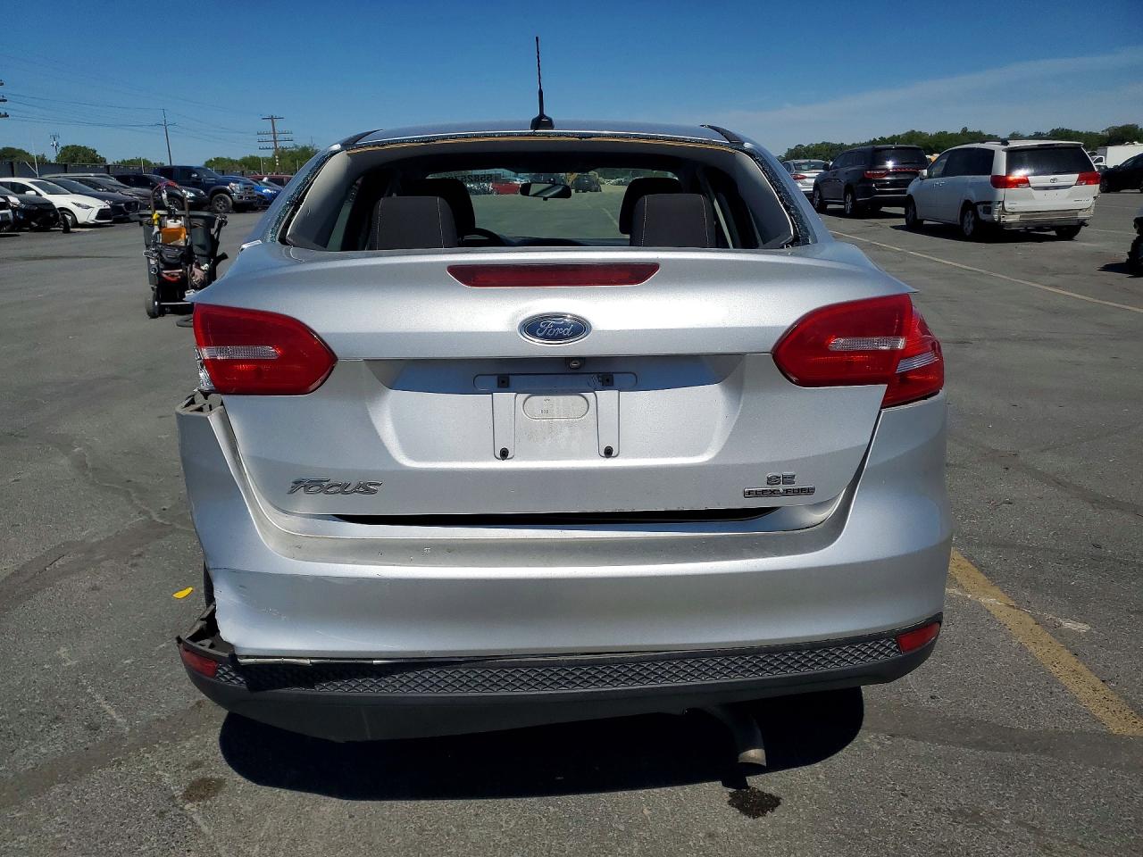 2015 Ford Focus Se Silver vin: 1FADP3F24FL316666