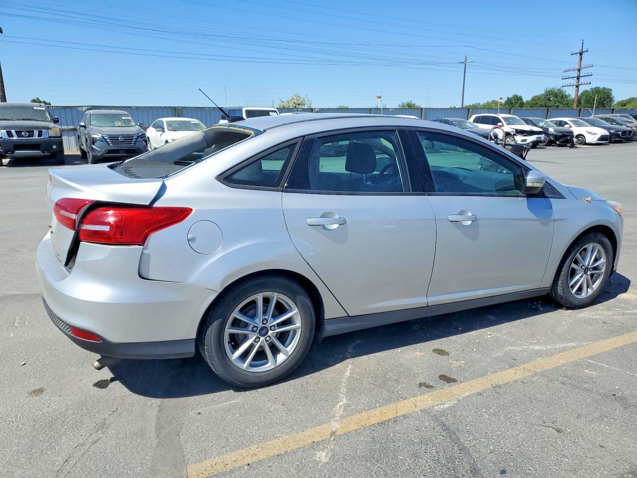 2015 Ford Focus Se Silver vin: 1FADP3F24FL316666