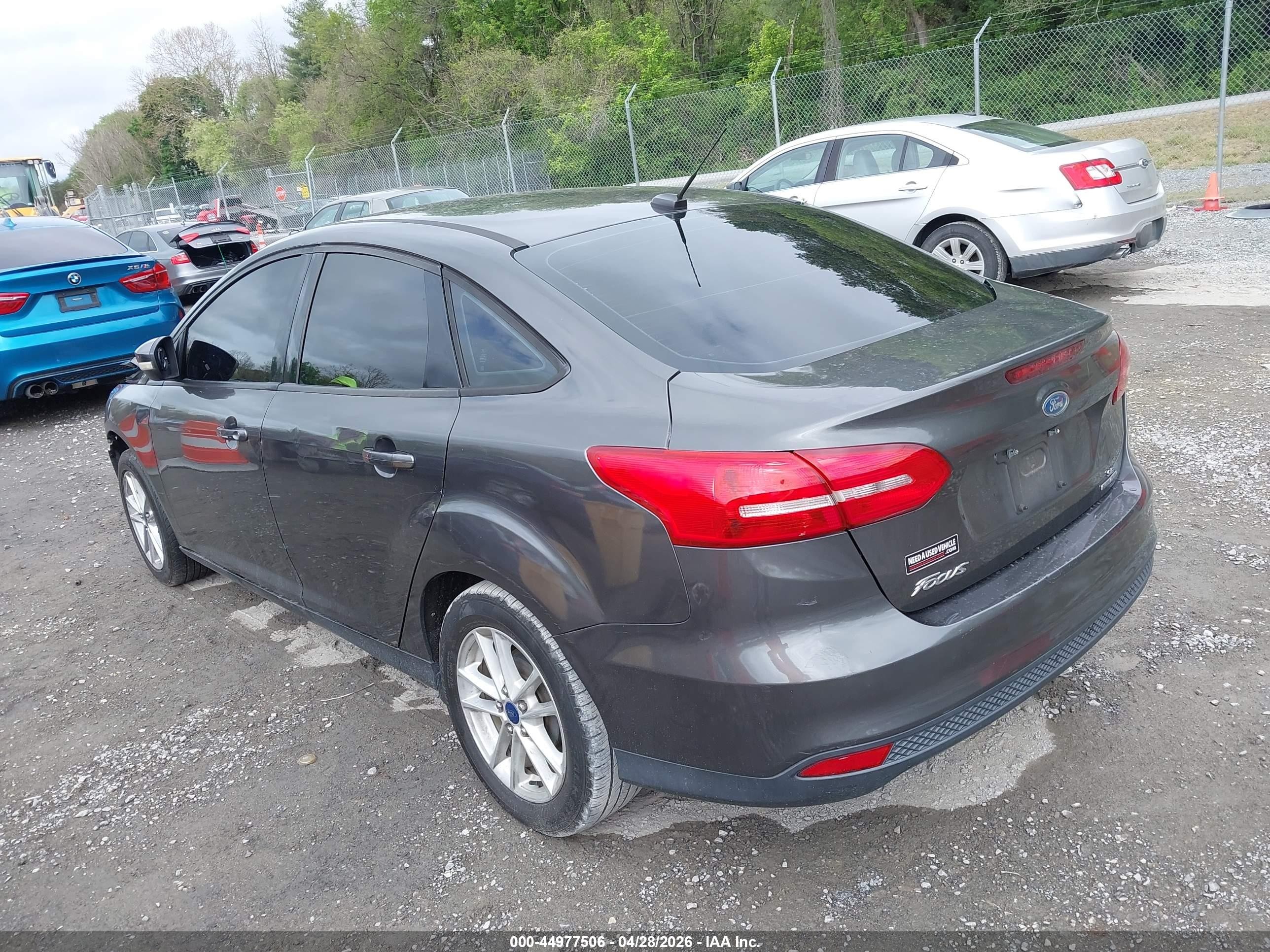 2015 Ford Focus Se Gray vin: 1FADP3F24FL339333