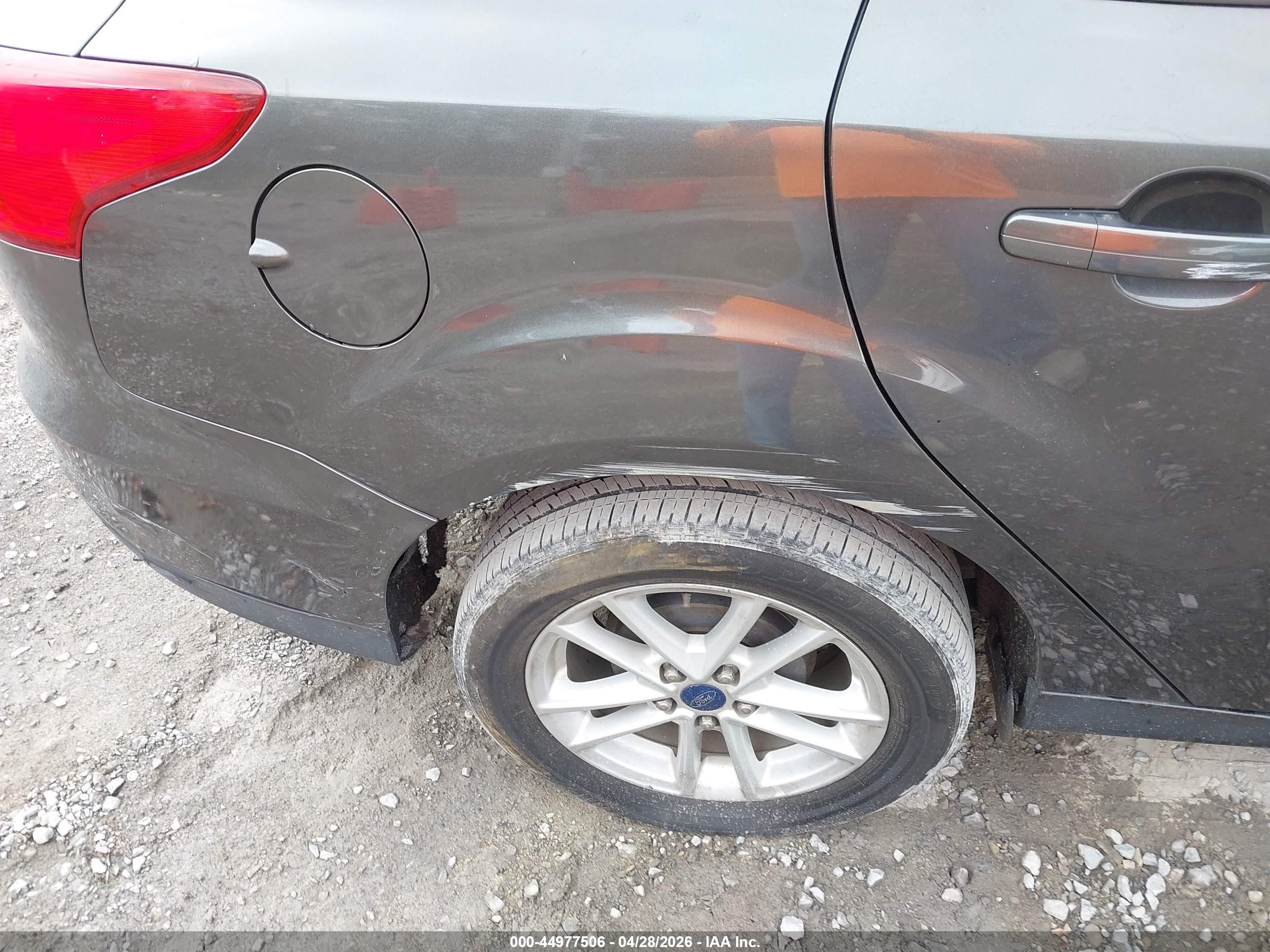 2015 Ford Focus Se Gray vin: 1FADP3F24FL339333