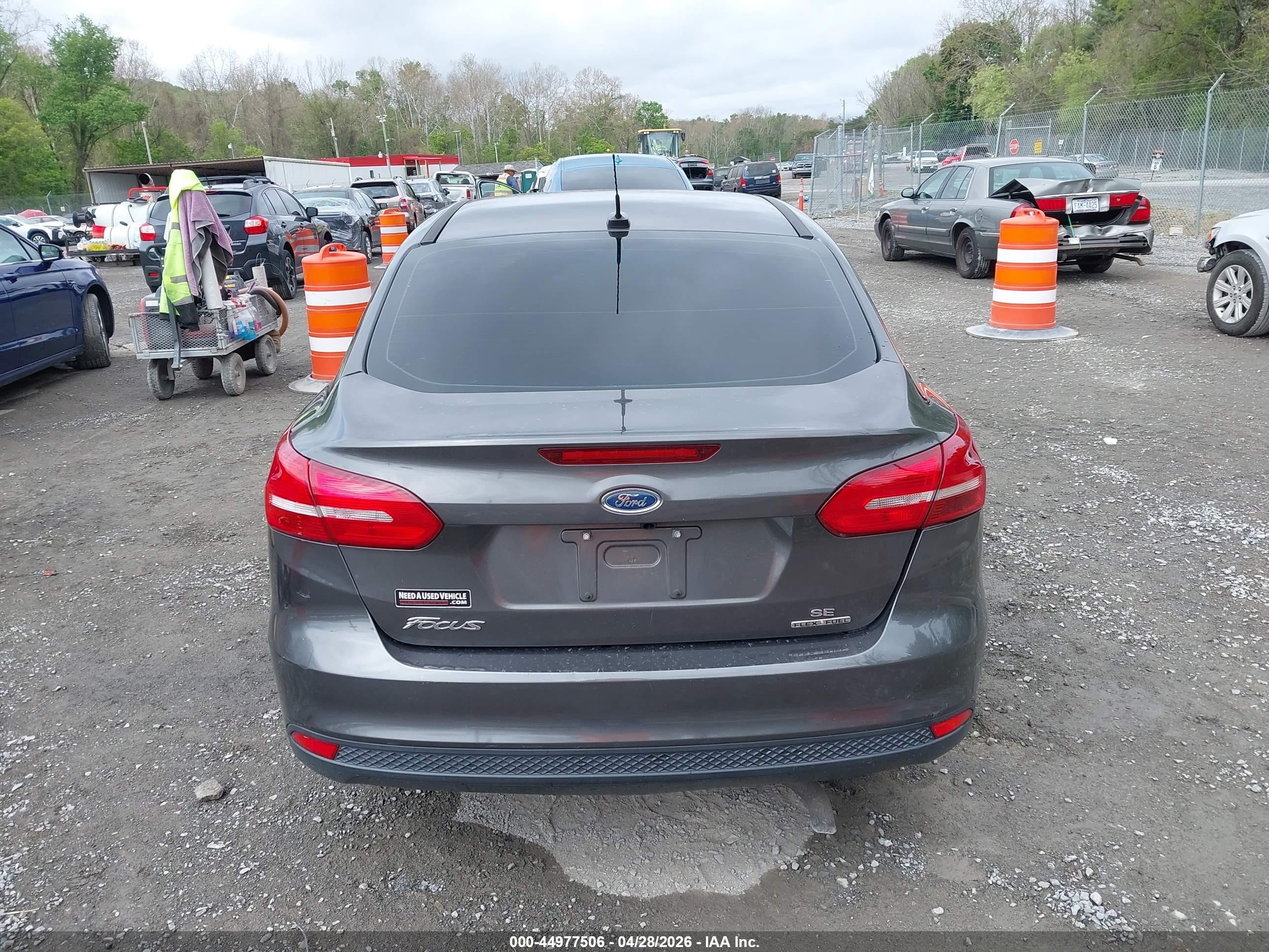 2015 Ford Focus Se Gray vin: 1FADP3F24FL339333